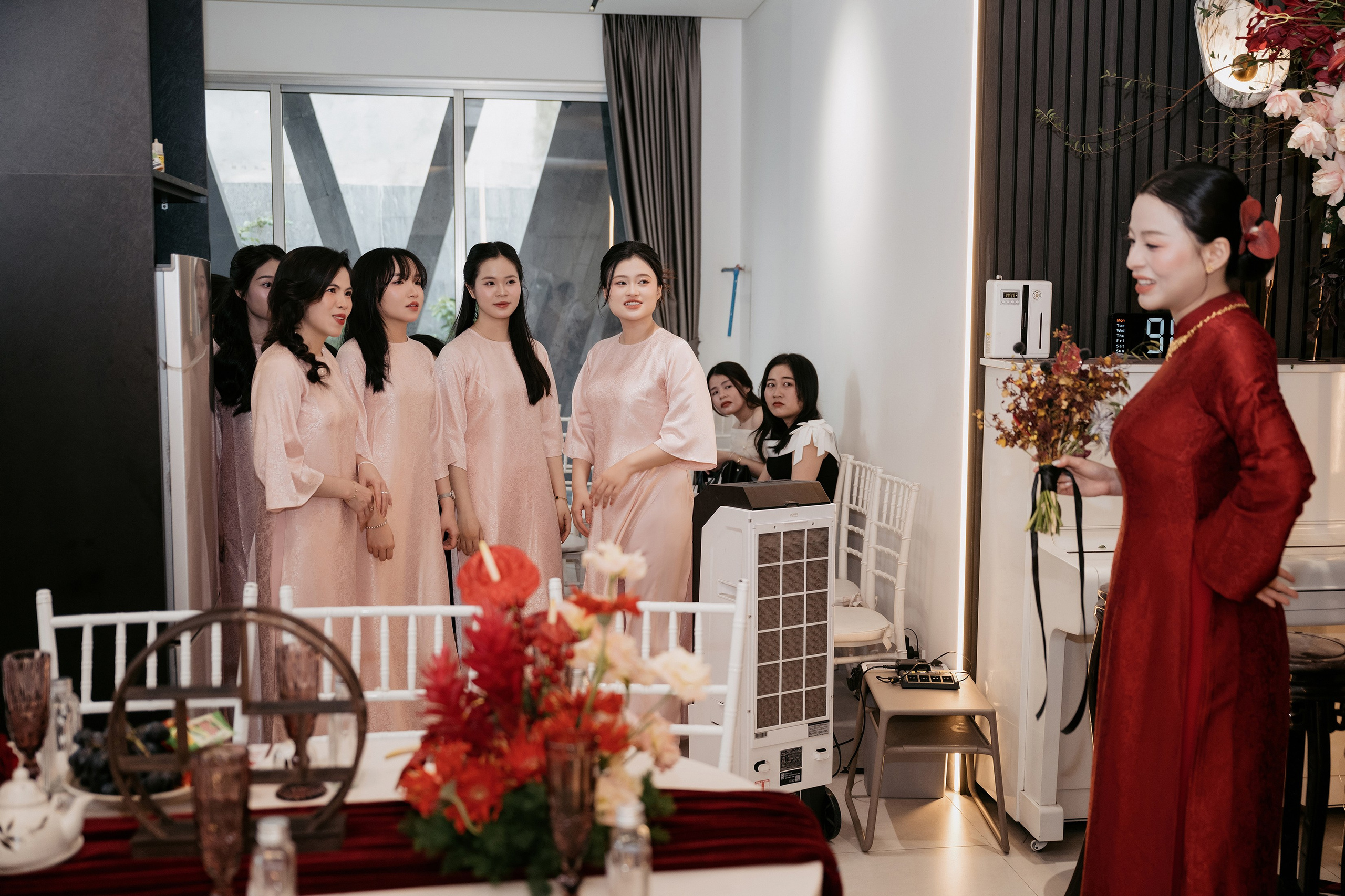YEN LINH & HOANG QUY / Wedding Ceremony. Nhiếp ảnh gia đám cưới hàng đầu tại Thành Phố Hồ Chí Minh