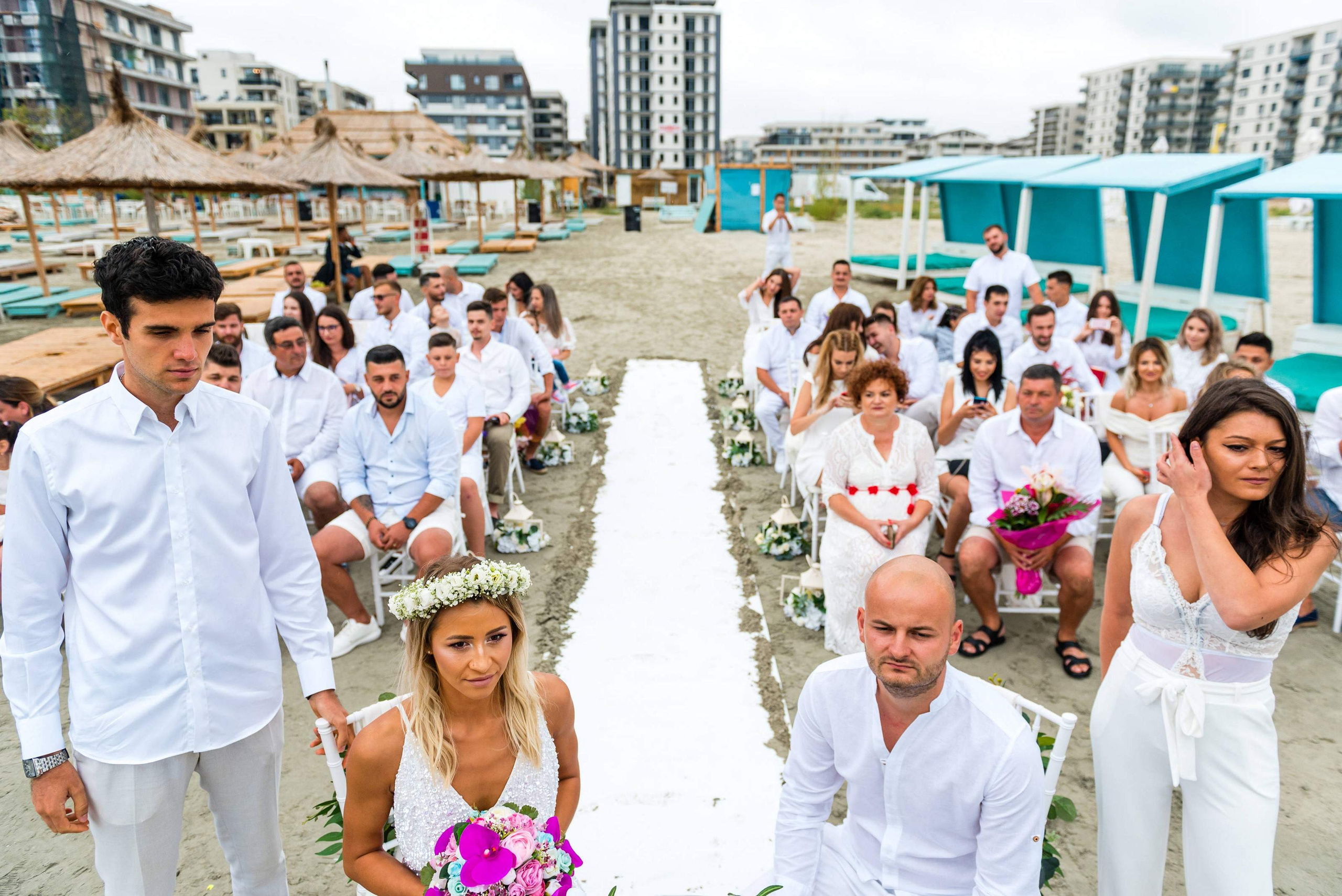 Cununie civila pe plaja Oneiro