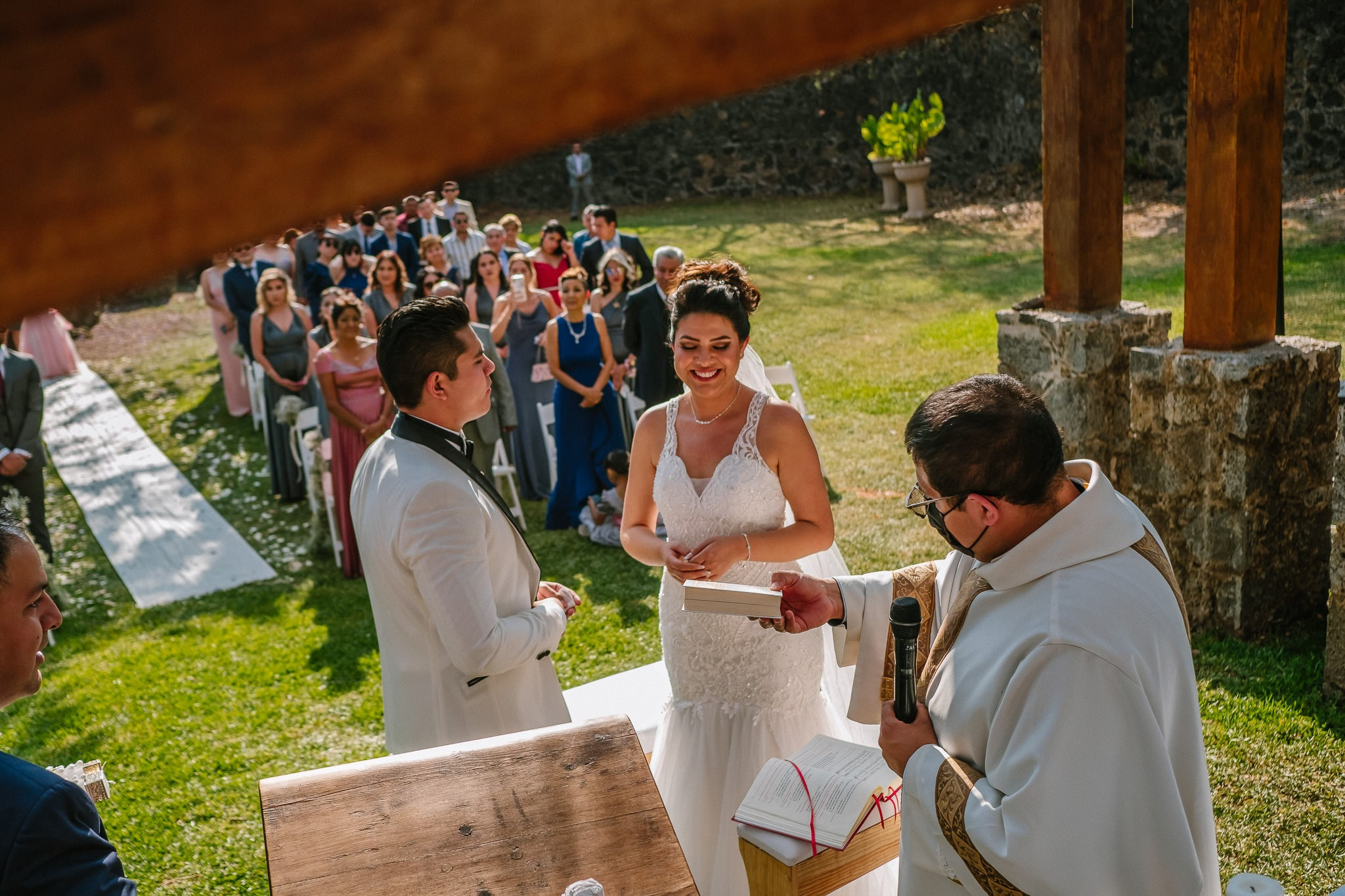 Yenisel & Raul / Tepoztlan. Wedding and family photographer in Mexico City