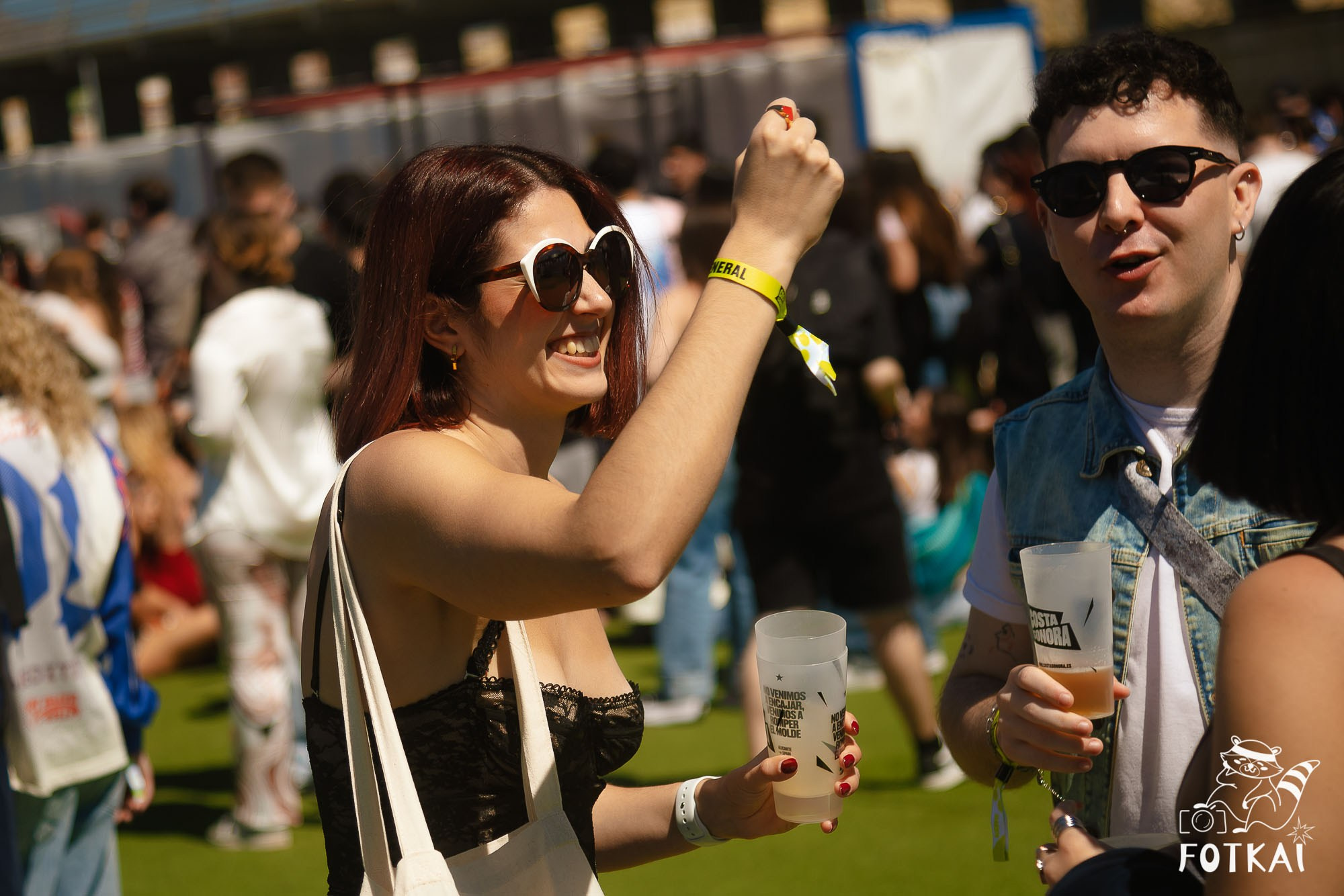 Costa Sonora 2026 Alicante Day 1 Photos — Find Yourself, Friends and Festival Crowd | FOTKAI