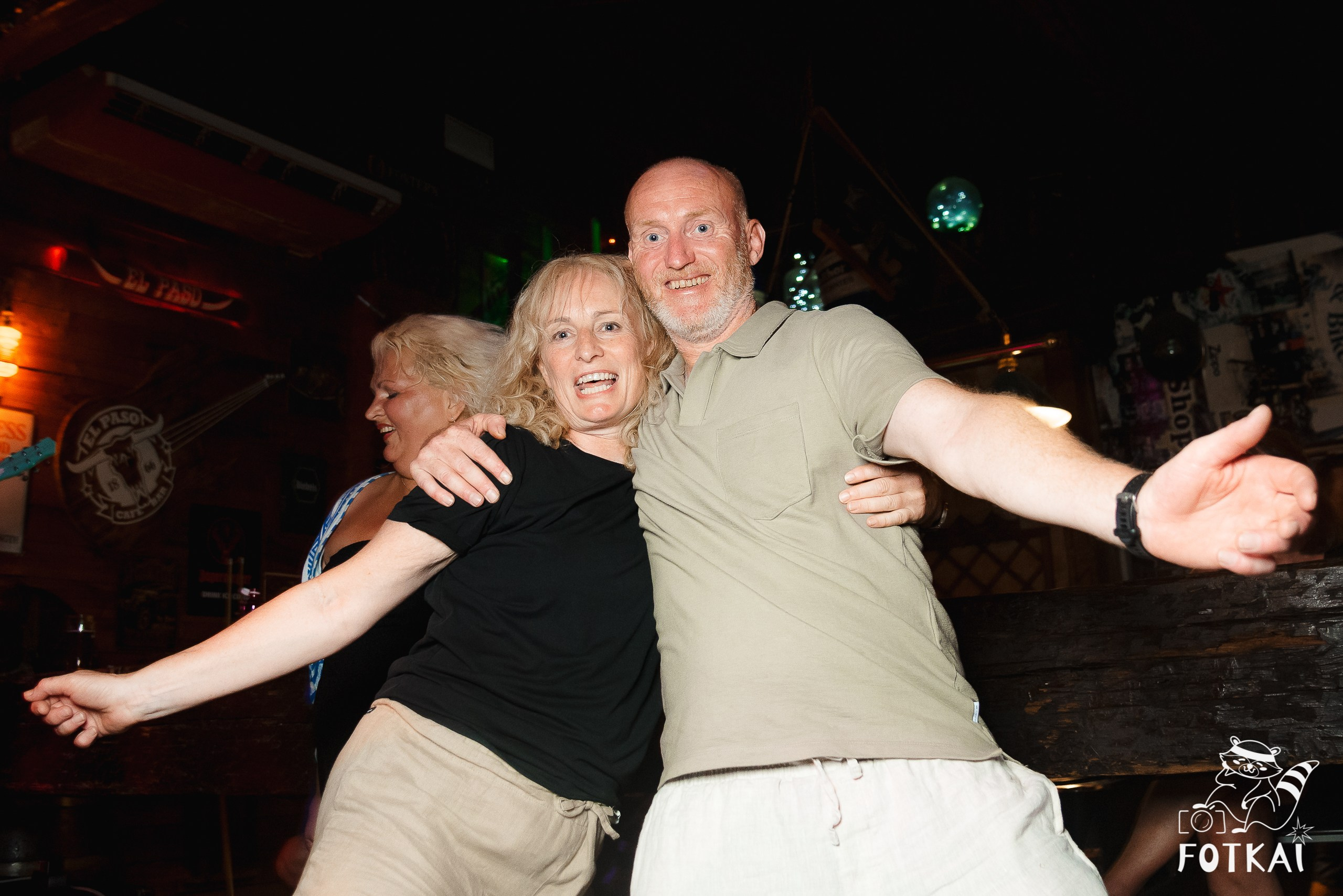 Reportaje fotográfico de FOTKAI | Get Back en El Paso Bar | Torrevieja, España, 12 de julio de 2025