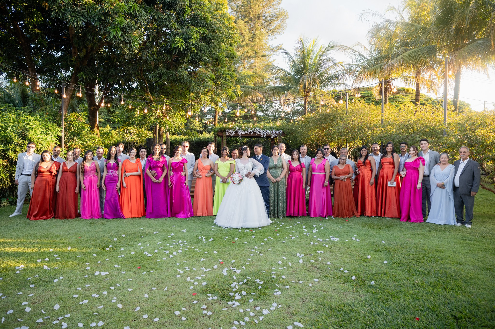 Larissa & Vinicius — Espaço Faveral / Aararaquara. Robson Colaço