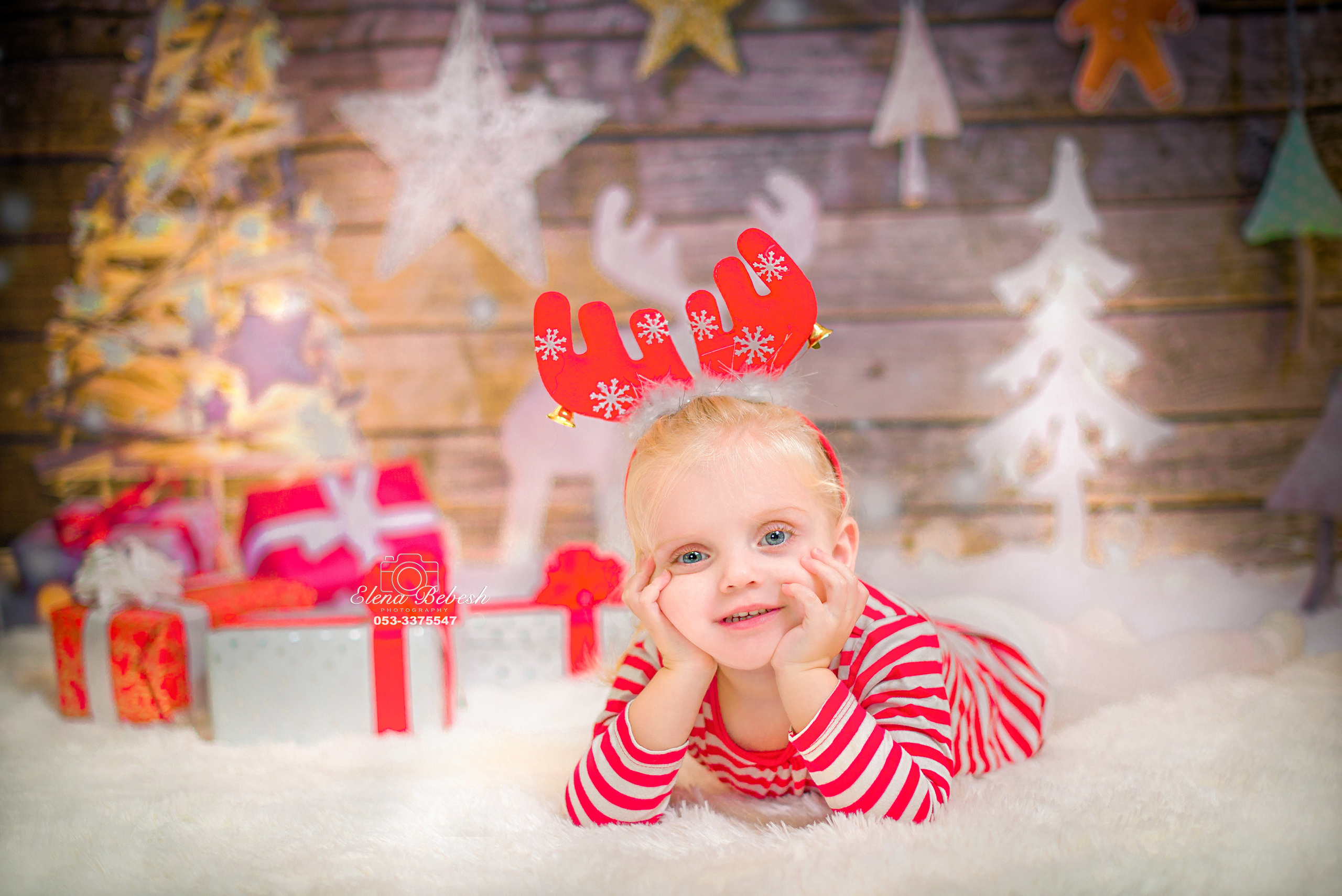 Новогодняя фотосъёмка в студии. Женский, семейный и детский фотограф