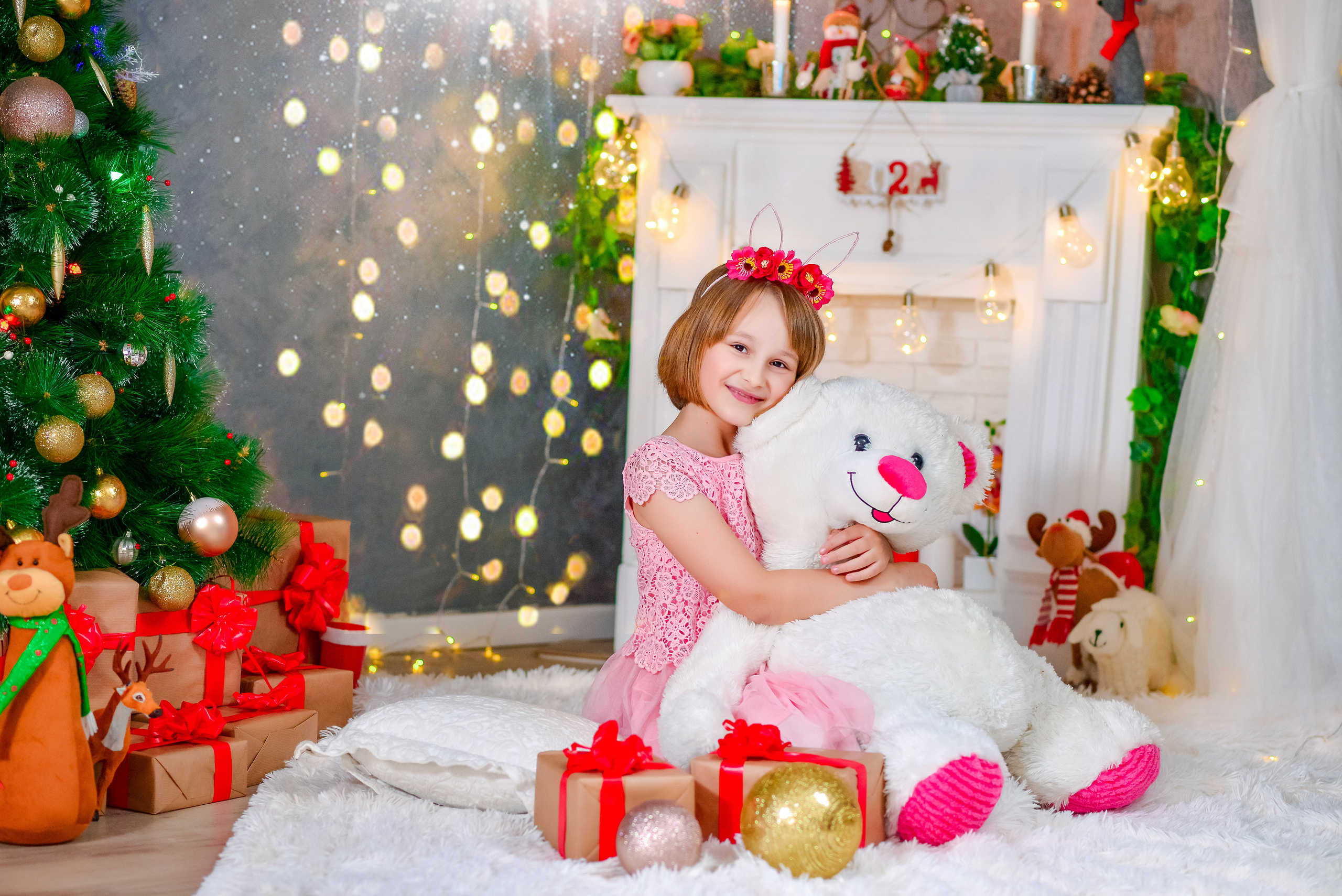 Новогодняя фотосъёмка в студии. Женский, семейный и детский фотограф