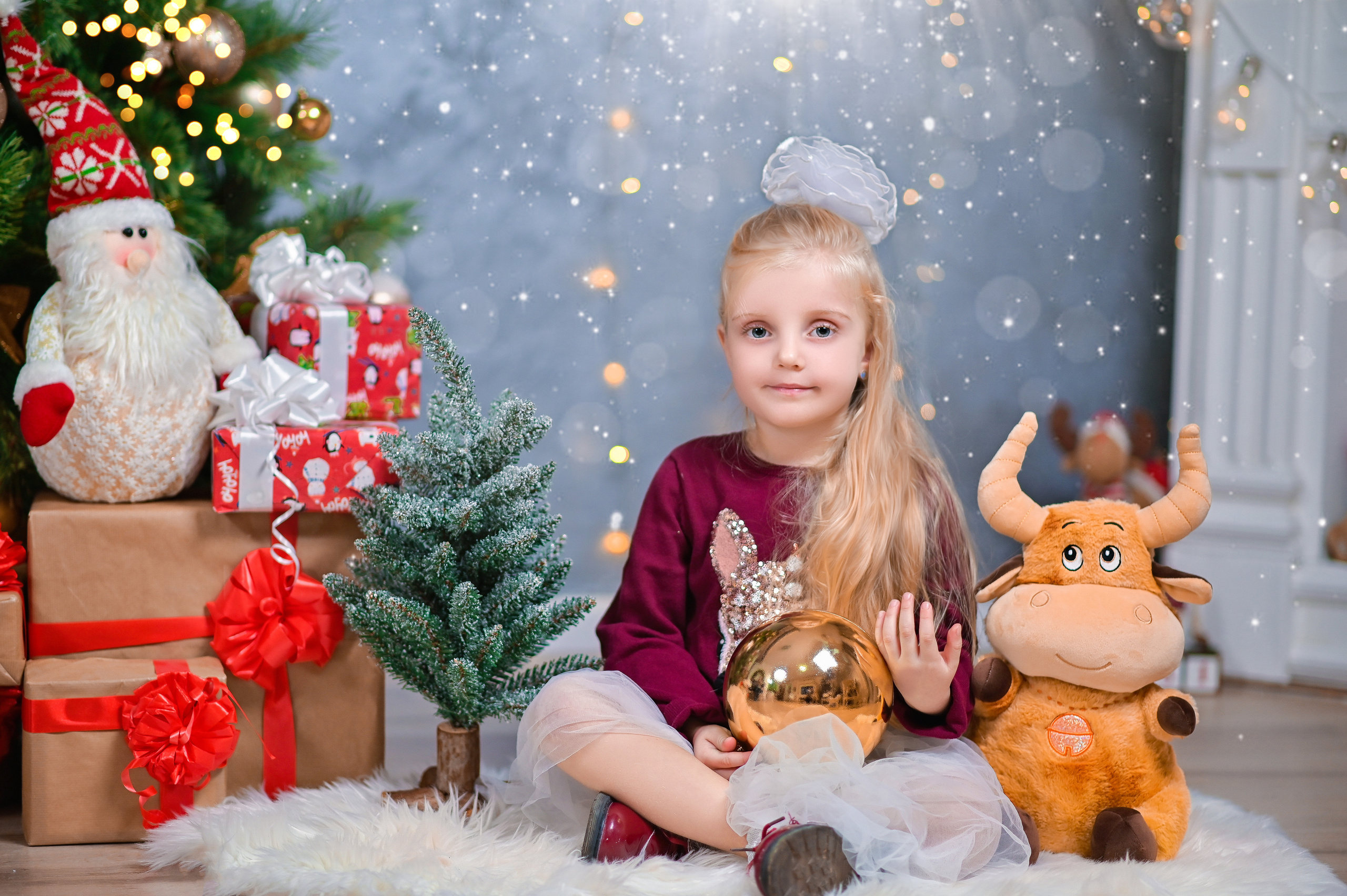 Новогодняя фотосъёмка в студии. Женский, семейный и детский фотограф