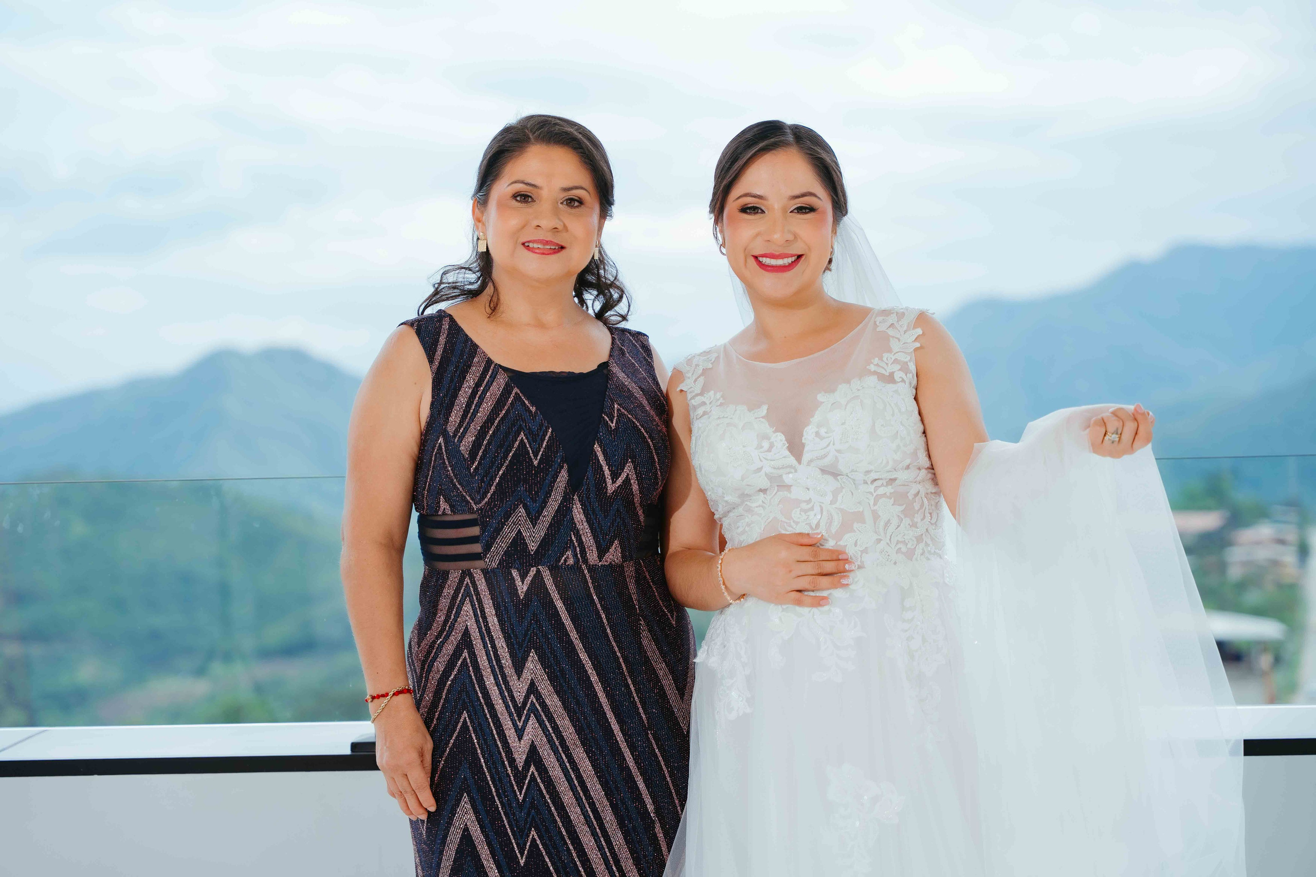 Jennifer y Vladimir. Fotógrafo de bodas en Loja Ecuador | Piero Alvarez PH