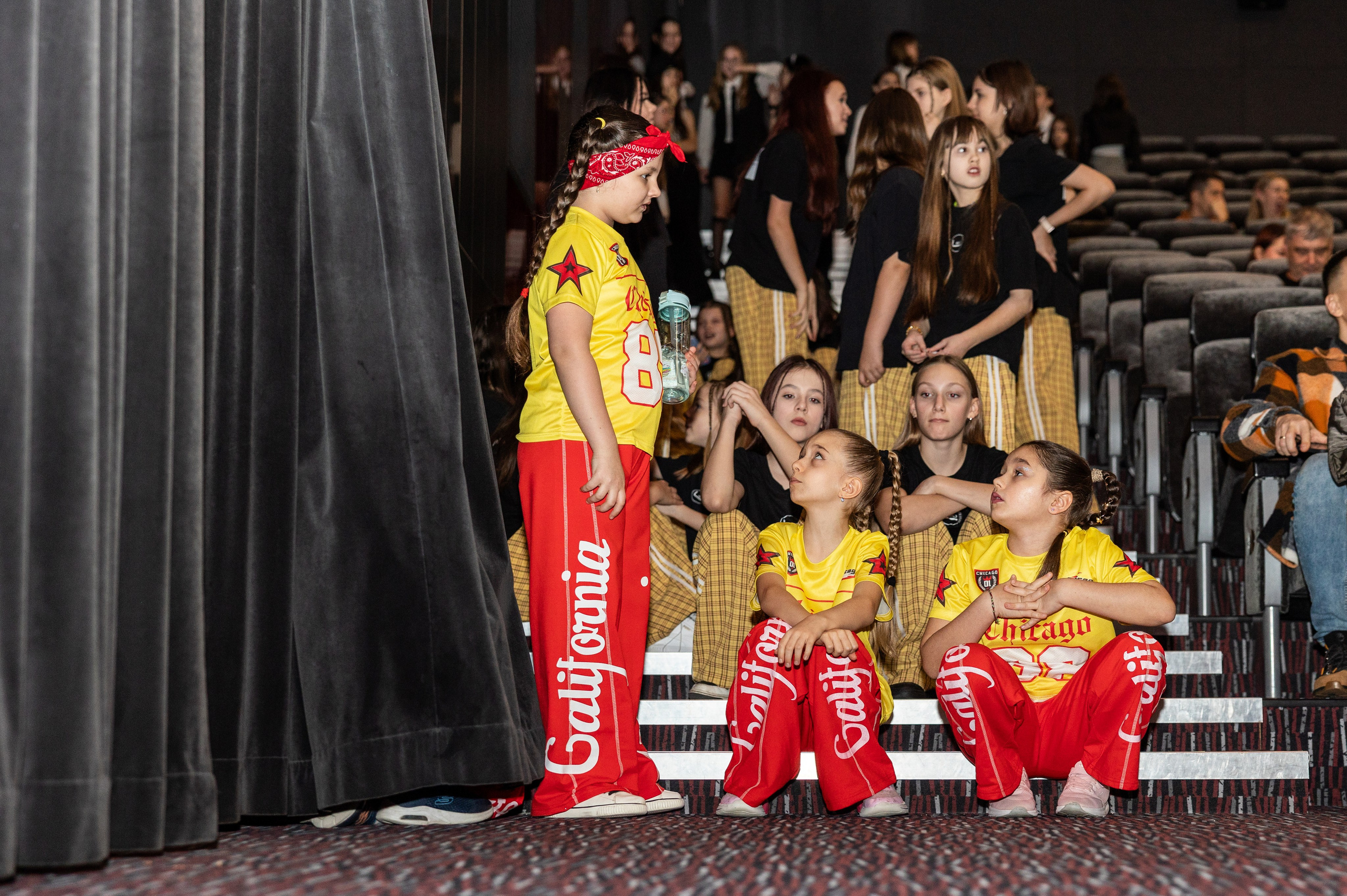 LEO DANCE SHOW WINTER 2025. Семейный и детский фотограф в Варшаве Мила Бобровская