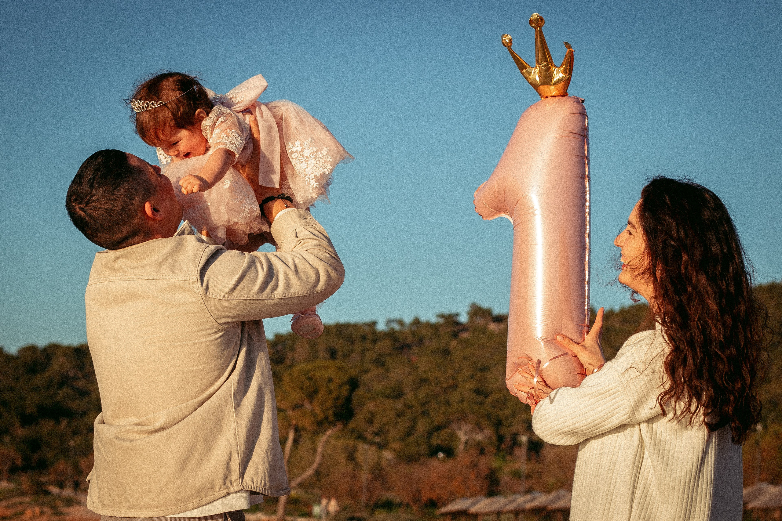 Little Beach Celebration. Family Photographer in Greece