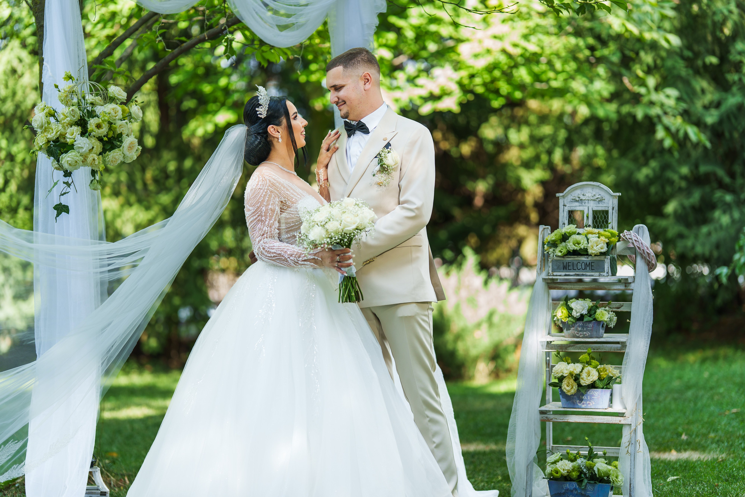 Bella & Adi. Foto Studio — Fotograf de evenimente, nunti, botezuri, portrete