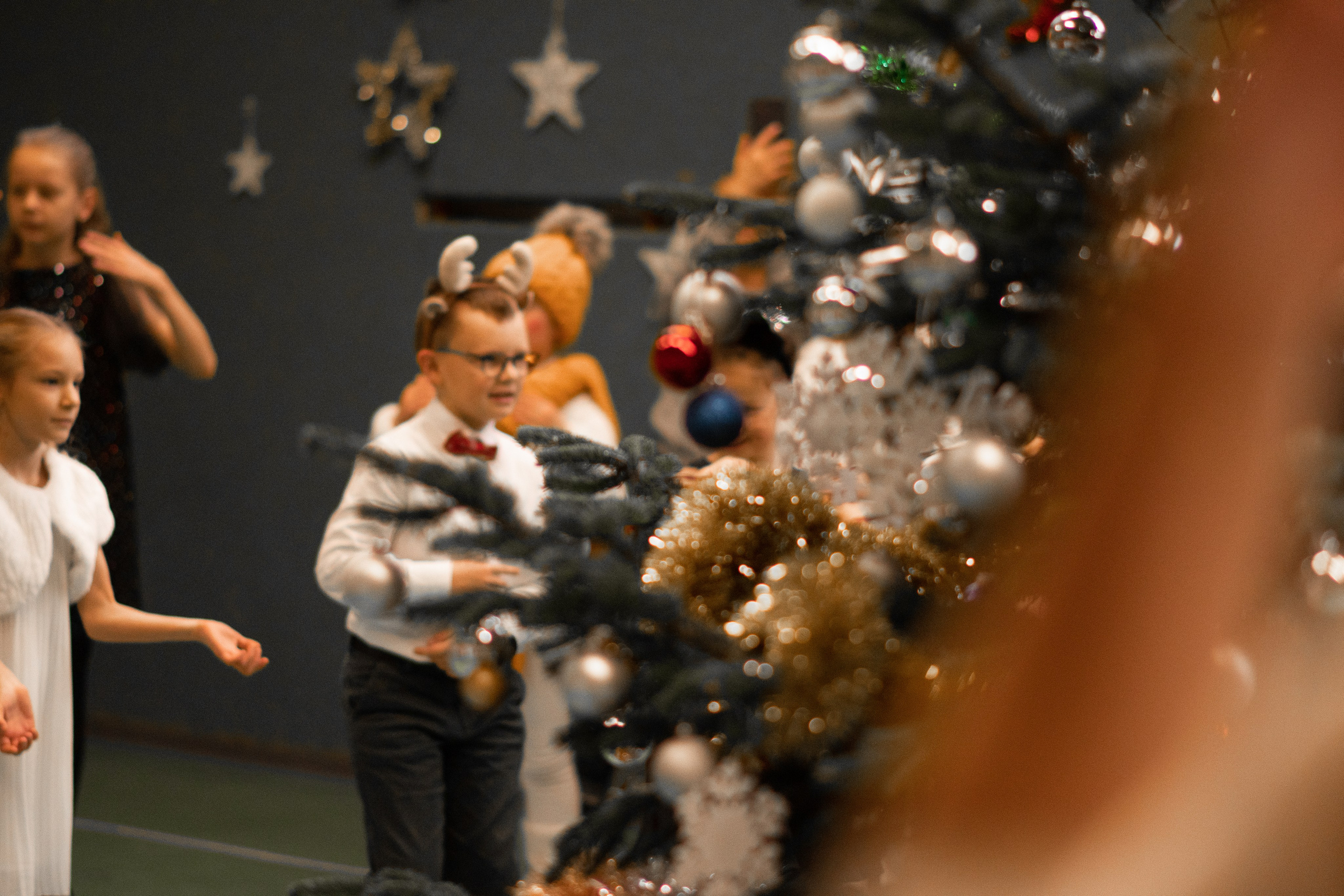 Новогодний хоровод. Семейный и детский фотограф