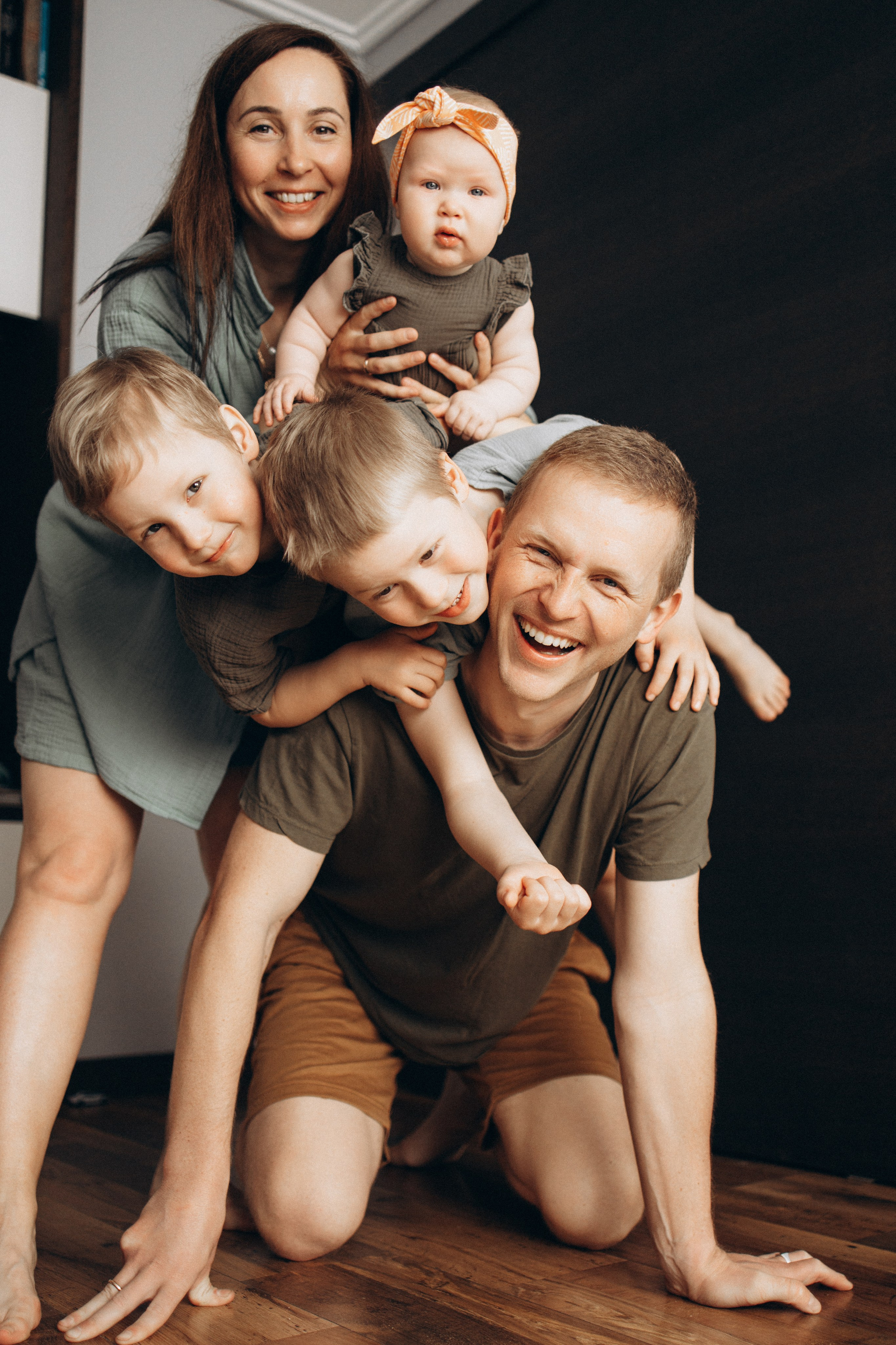 MONTAS ģimene. GALVENĀ