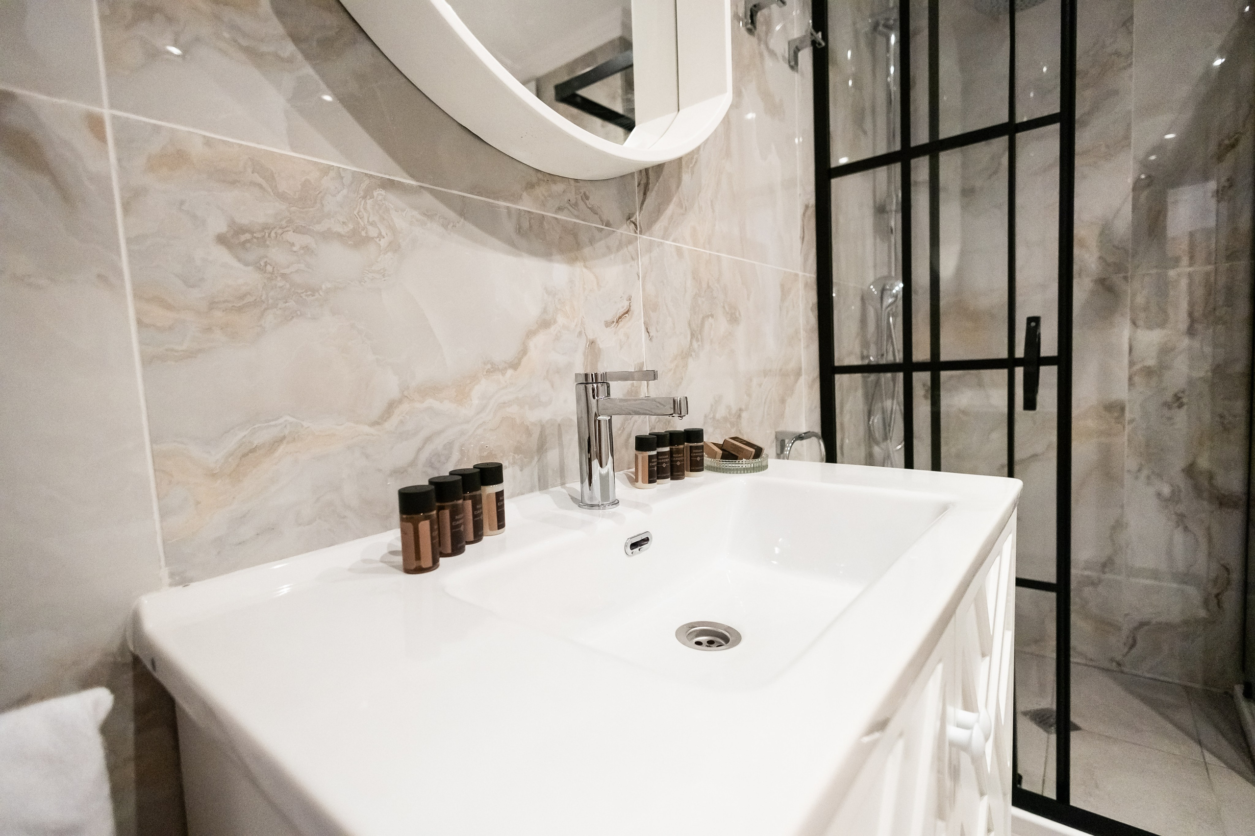 Хотел. Фотограф Ирина Йотова