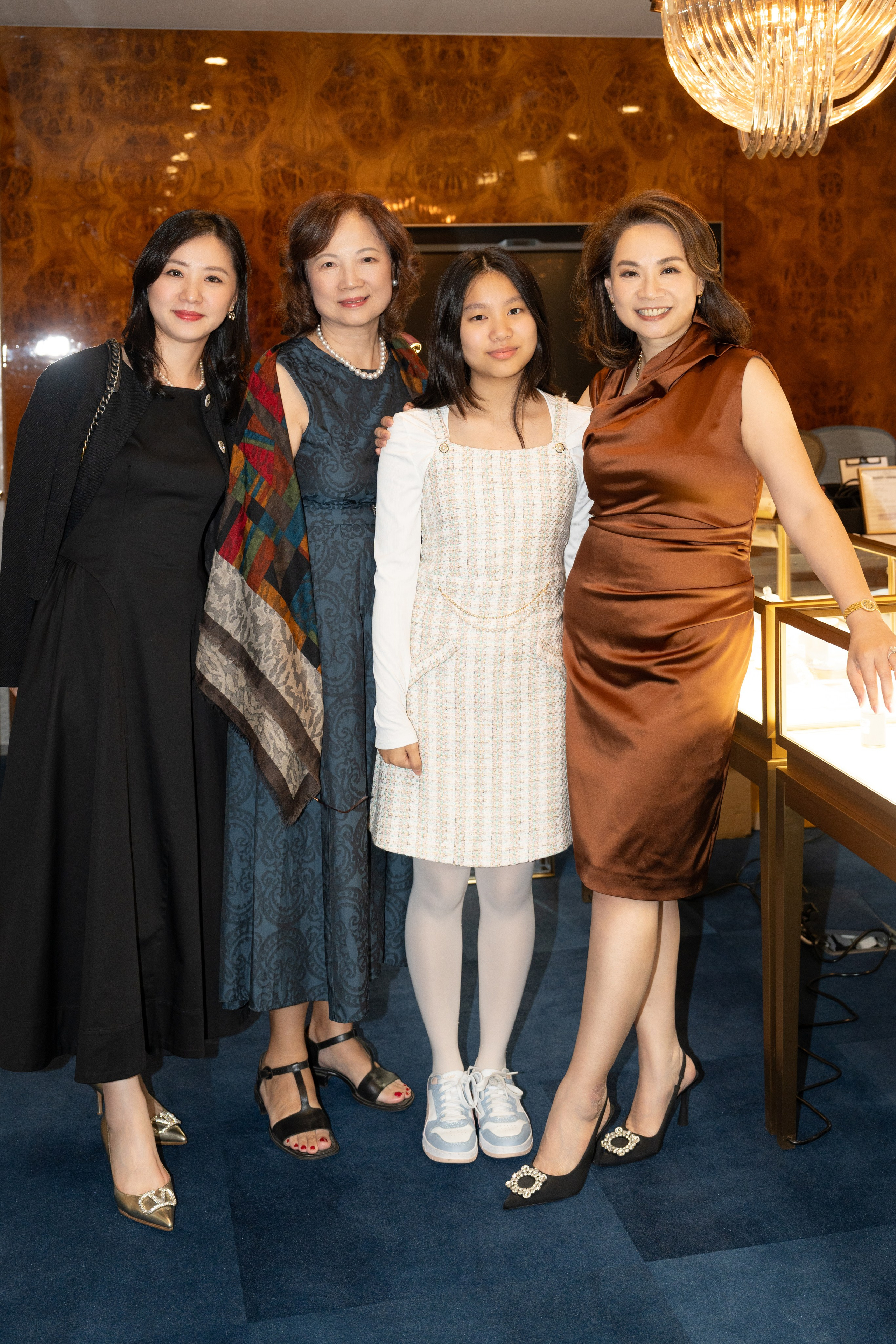 ETRA JEWELLERY. ФОТОГРАФ В ГОНКОНГЕ (СВАДЬБЫ, FASHION, СЕМЕЙНЫЕ, МЕРОПРИЯТИЯ, ФОТОПРОГУЛКИ)