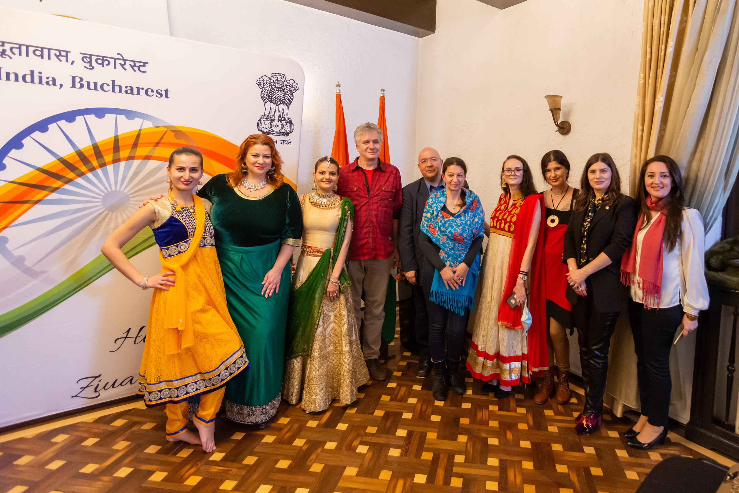 Fotograf corporate, sedinta foto business, pret fotograf corporate, Servicii Profesionale pentru Evenimente de Business, Portrete business, fotografii pentru evenimente organizate de companii, fotografie de produs, Poze business bucuresti, Fotografii profesionale bucuresti, Fotografii portret profesionale, fotograf corporate Bucuresti, Fotografie E-commerce, pret fotograf corporate, fotografie corporate pentru profil web sau reviste, produse comerciale, fotograf hala de productie, evenimentele companiei, fotografii de portret angajati, fotografii echipa, fotografii site, fotografie comerciala.