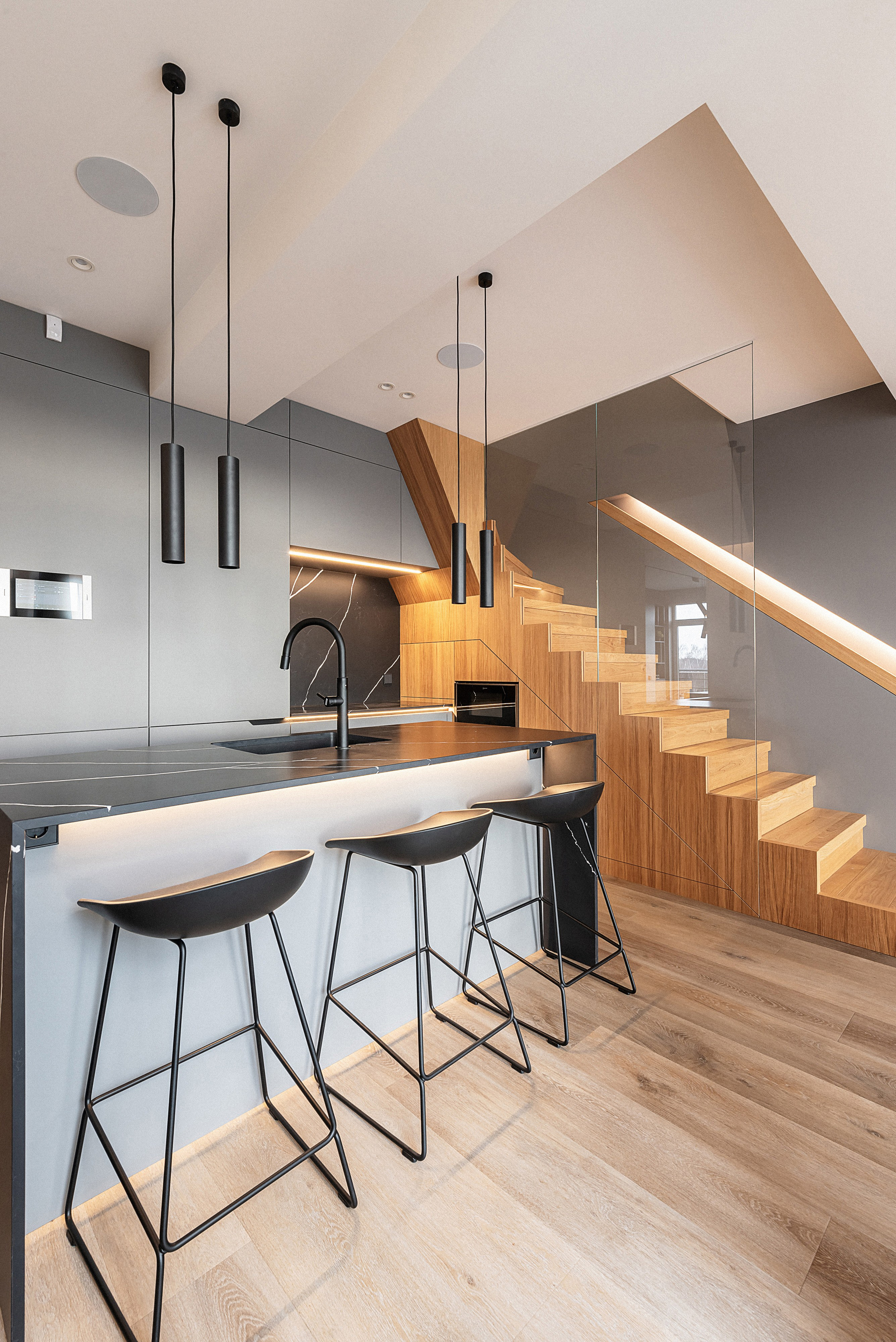 Flat on Buļļu st. Fotogrāfs Rīgā. Gīmenes, individuālās un dažādu produktu fotosesijas