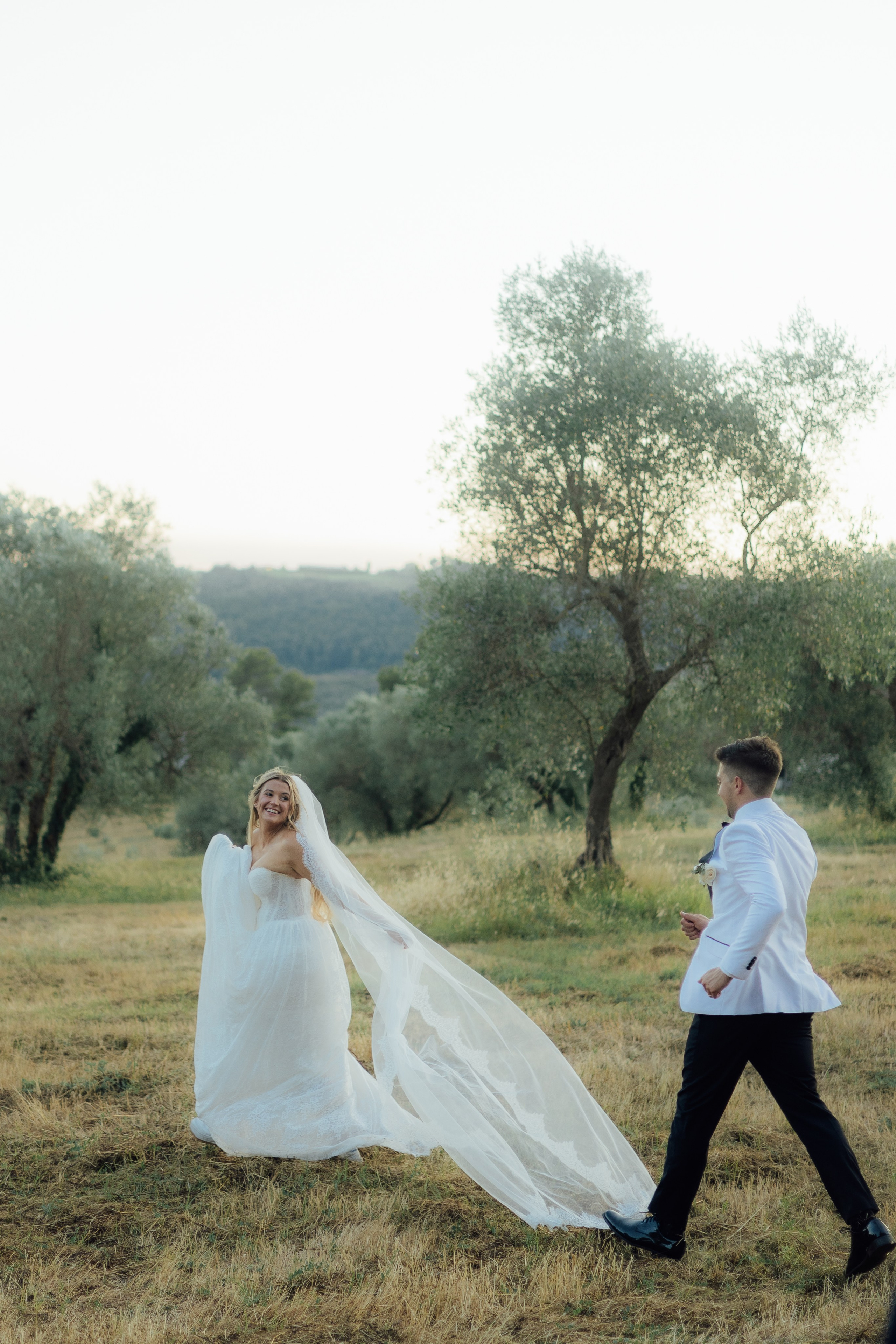 Wedding in Tuscany. Sara Luca Wedding Photographer in Italy and Europe