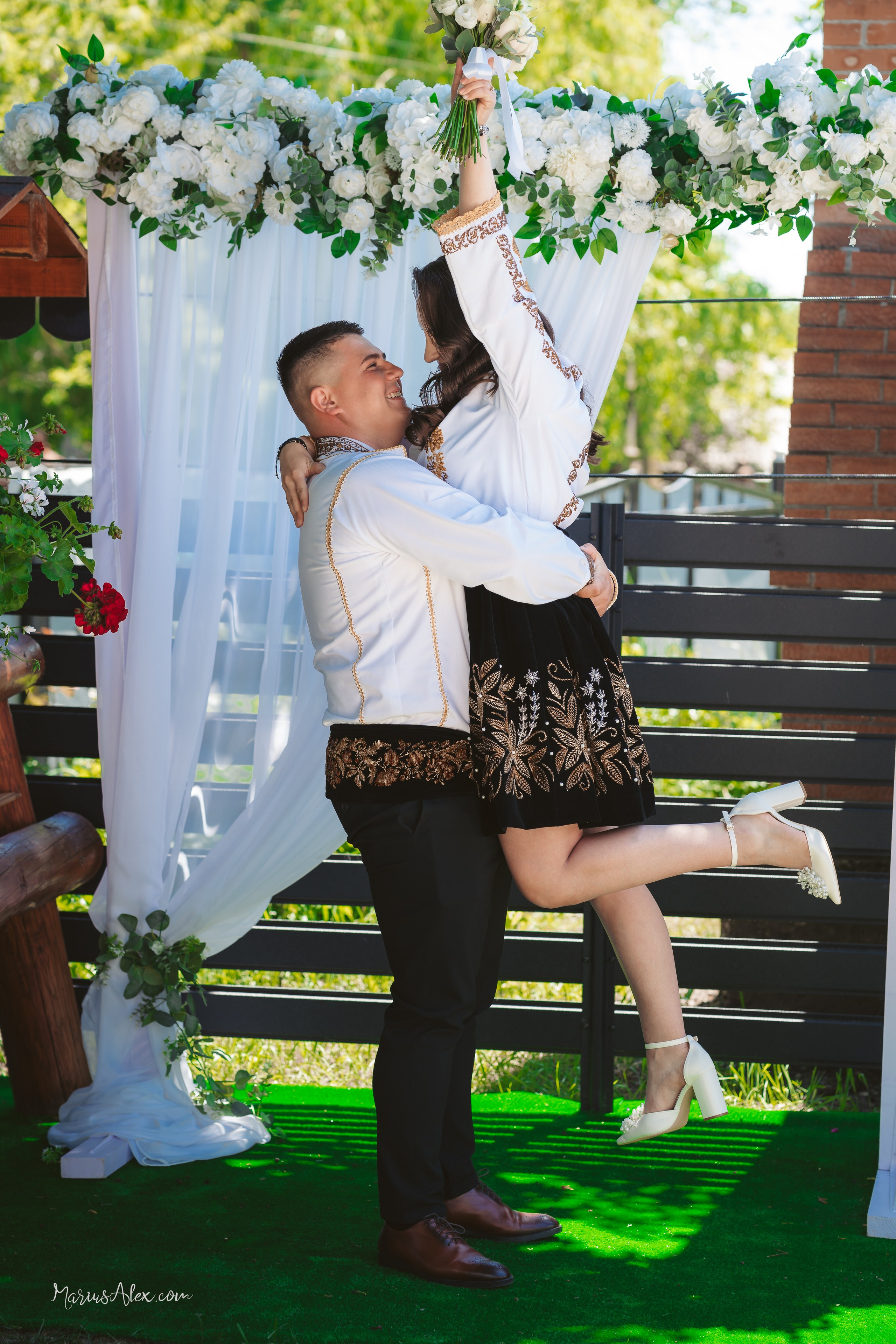 Ioana & Robert - Cununie civila și coroana mirilor. Marius Alex fotograf de eveniment si studio din Suceava