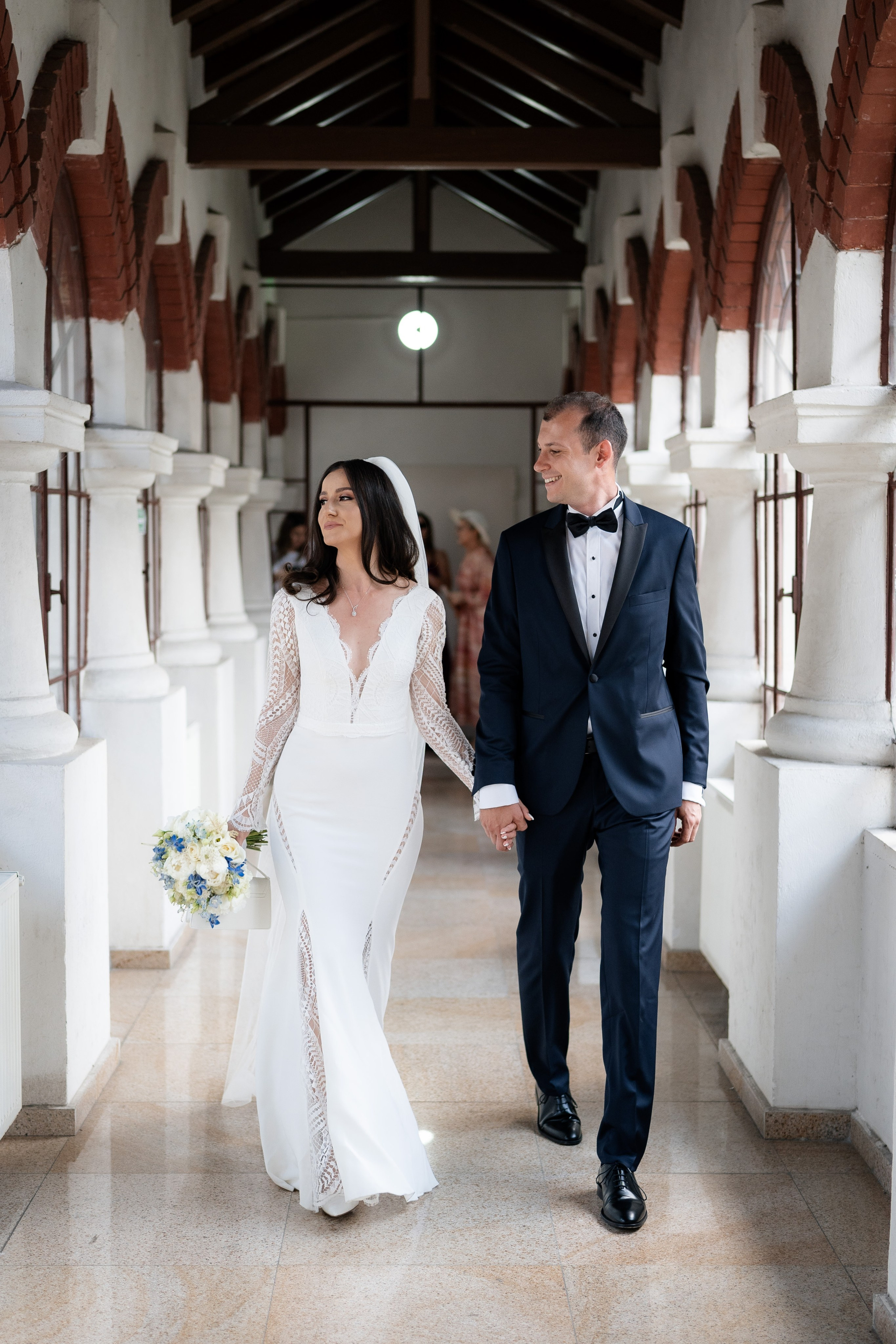 Elly & Andrew. Destination Wedding Photographer Alex Pasarelu