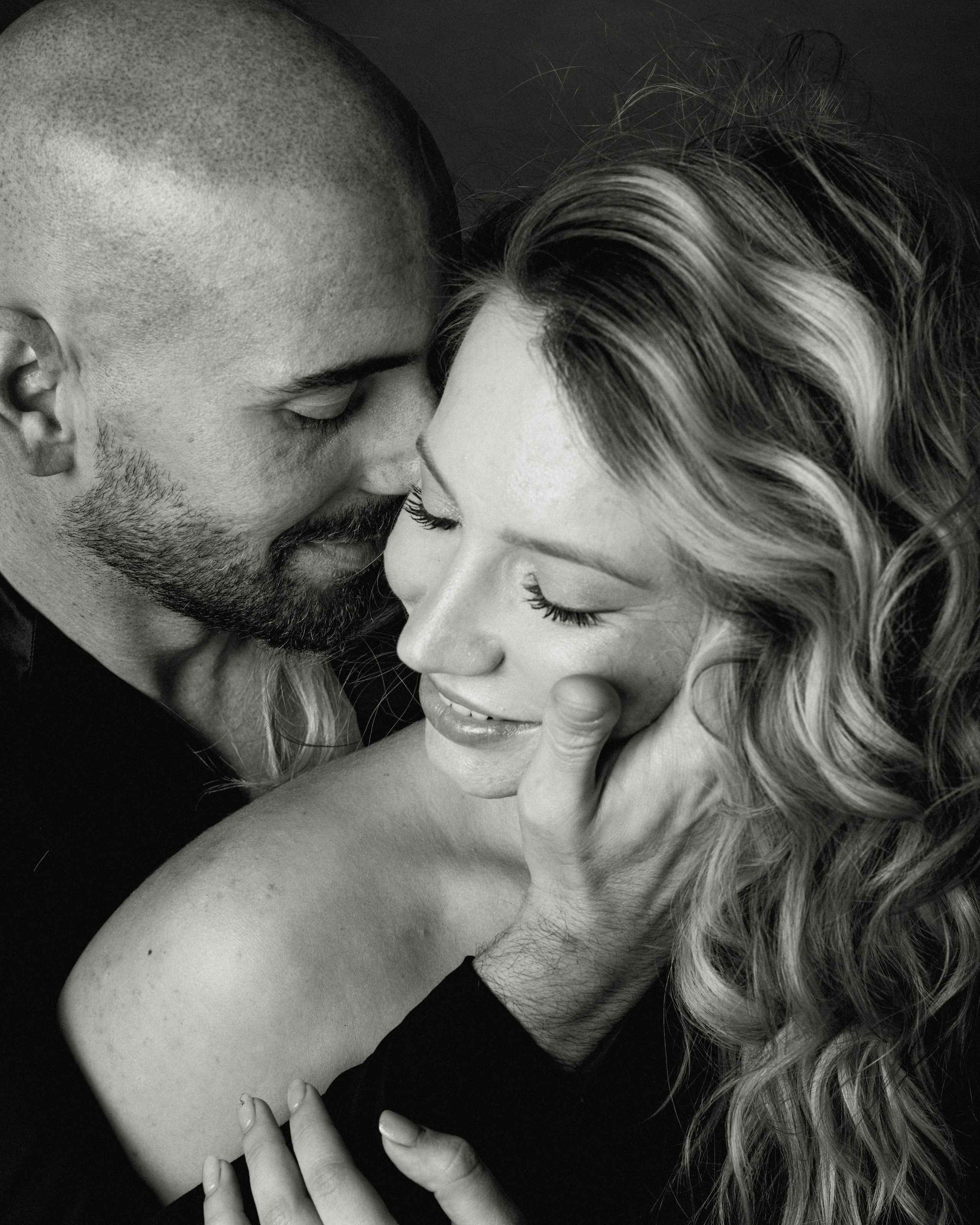 HAPPINESS. Anastasiia Antoniuk portrait, family and couple photographer, Portugal