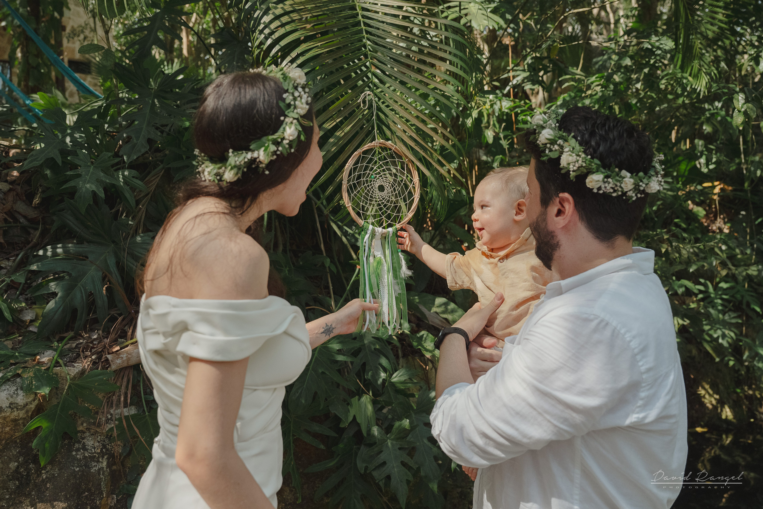 Vanessa and Alejandro´s Mayan Wedding at Kantunchi Park. Destination wedding photographer based in Cancun and Riviera Maya with service worldwide