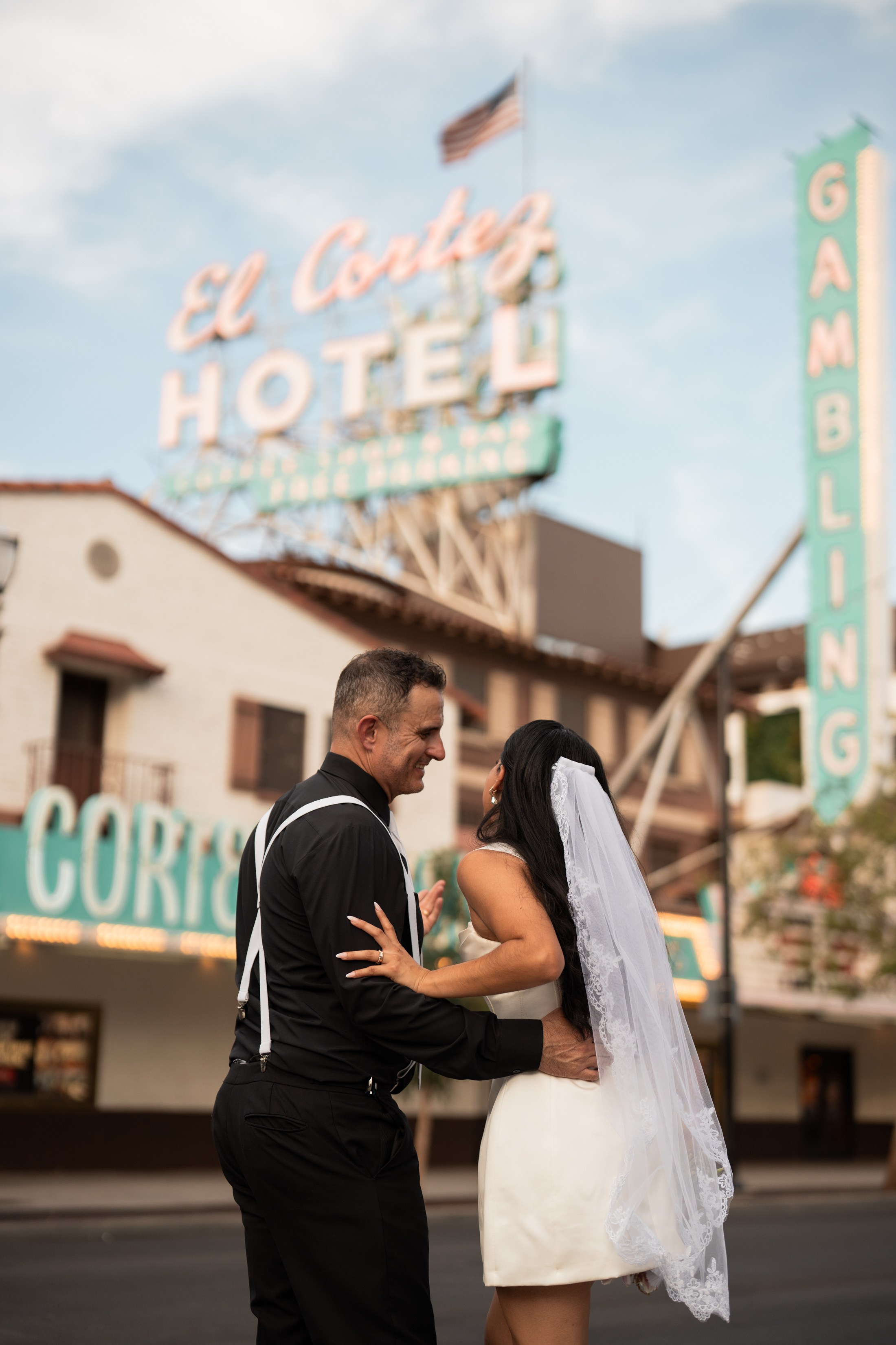 Stephanie&Ryan. Wedding & elopement photographer Viktoriya Kravtsov. Las Vegas