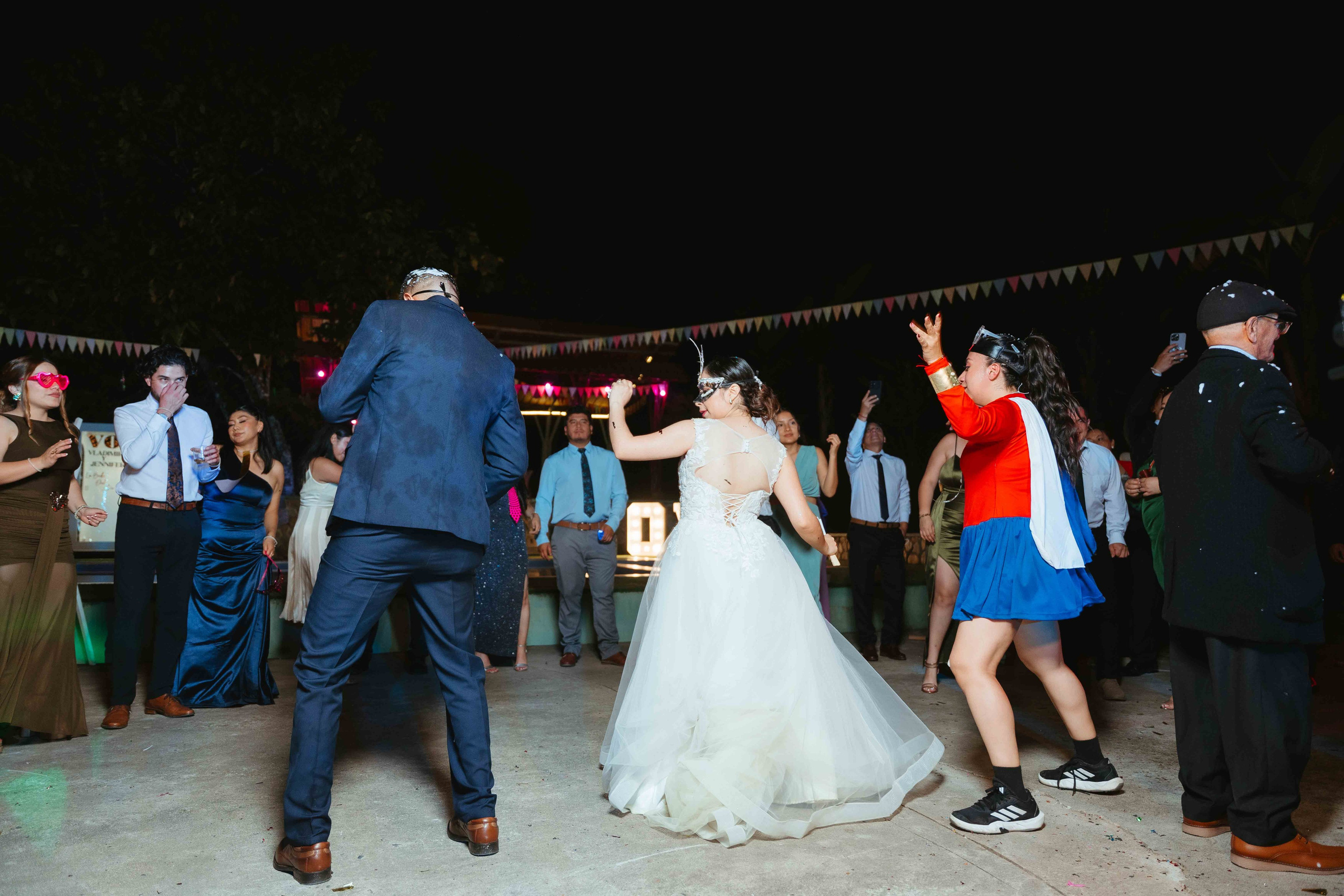 Jennifer y Vladimir. Fotógrafo de bodas en Loja Ecuador | Piero Alvarez PH