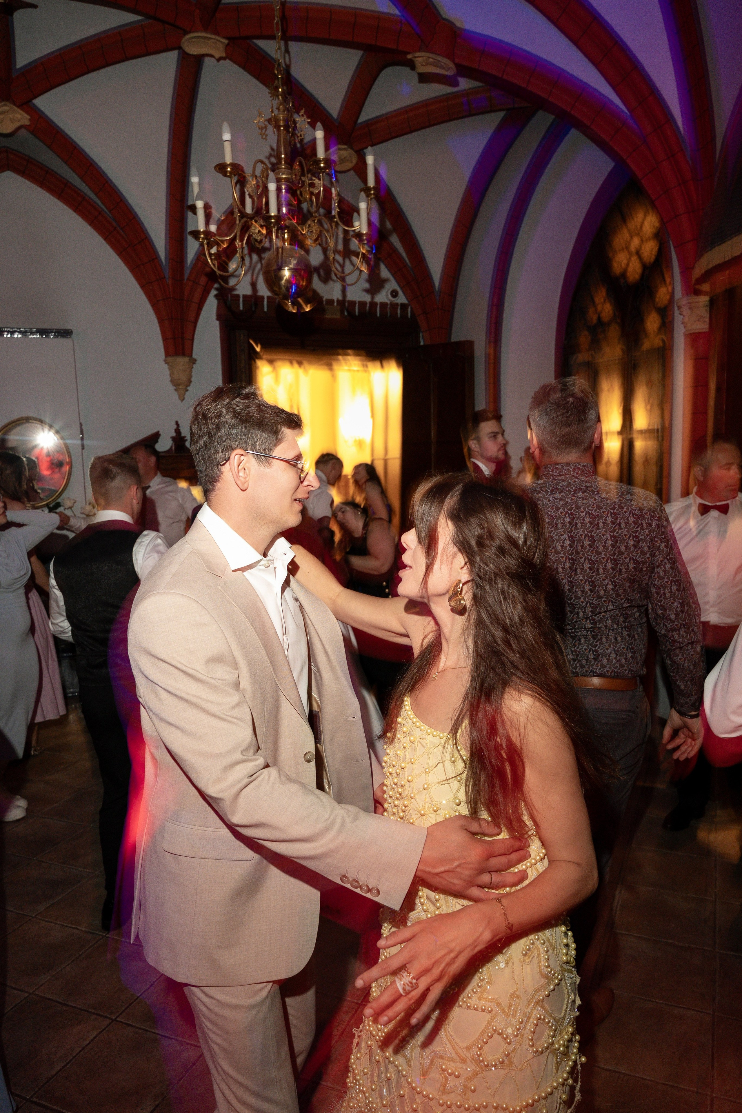 E&N: Zamek w Rzucewie. SL Wedding Photo — Editorial, Elegant & Timeless Wedding Photography in Poland and Across Europe