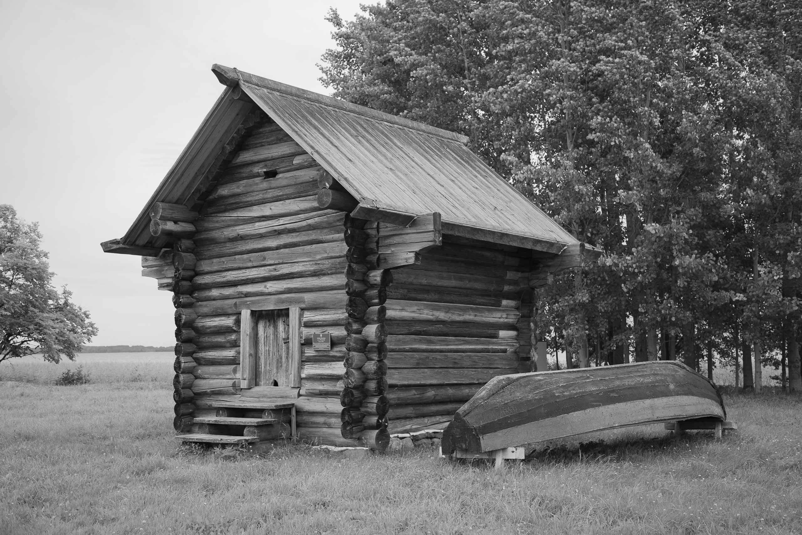 Russia. Kizhi Island. Covid period. Anastasia Shapoval violoniste et photographe. Paris — Bourges
