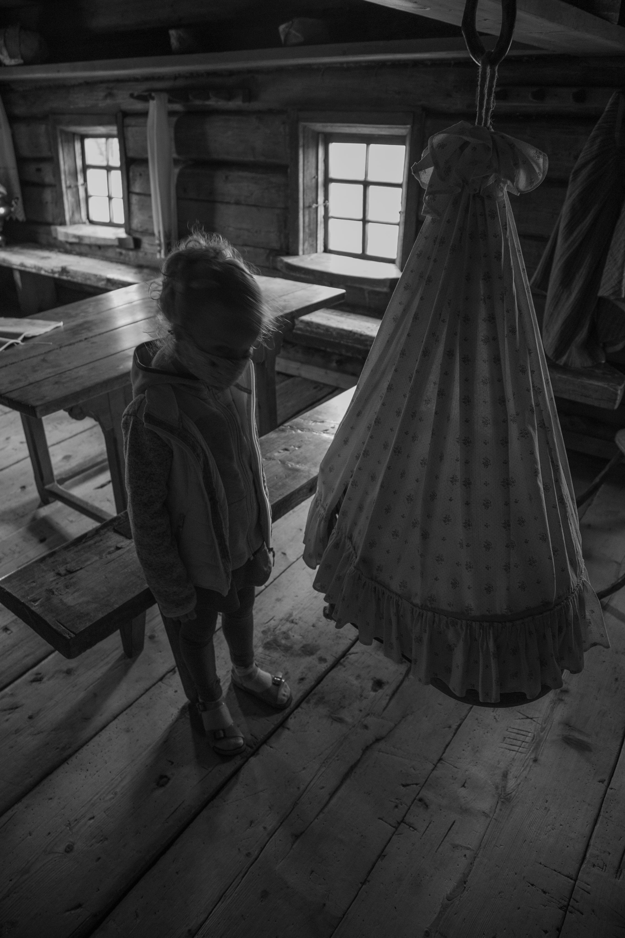 Russia. Kizhi Island. Covid period. Anastasia Shapoval violoniste et photographe. Paris — Bourges