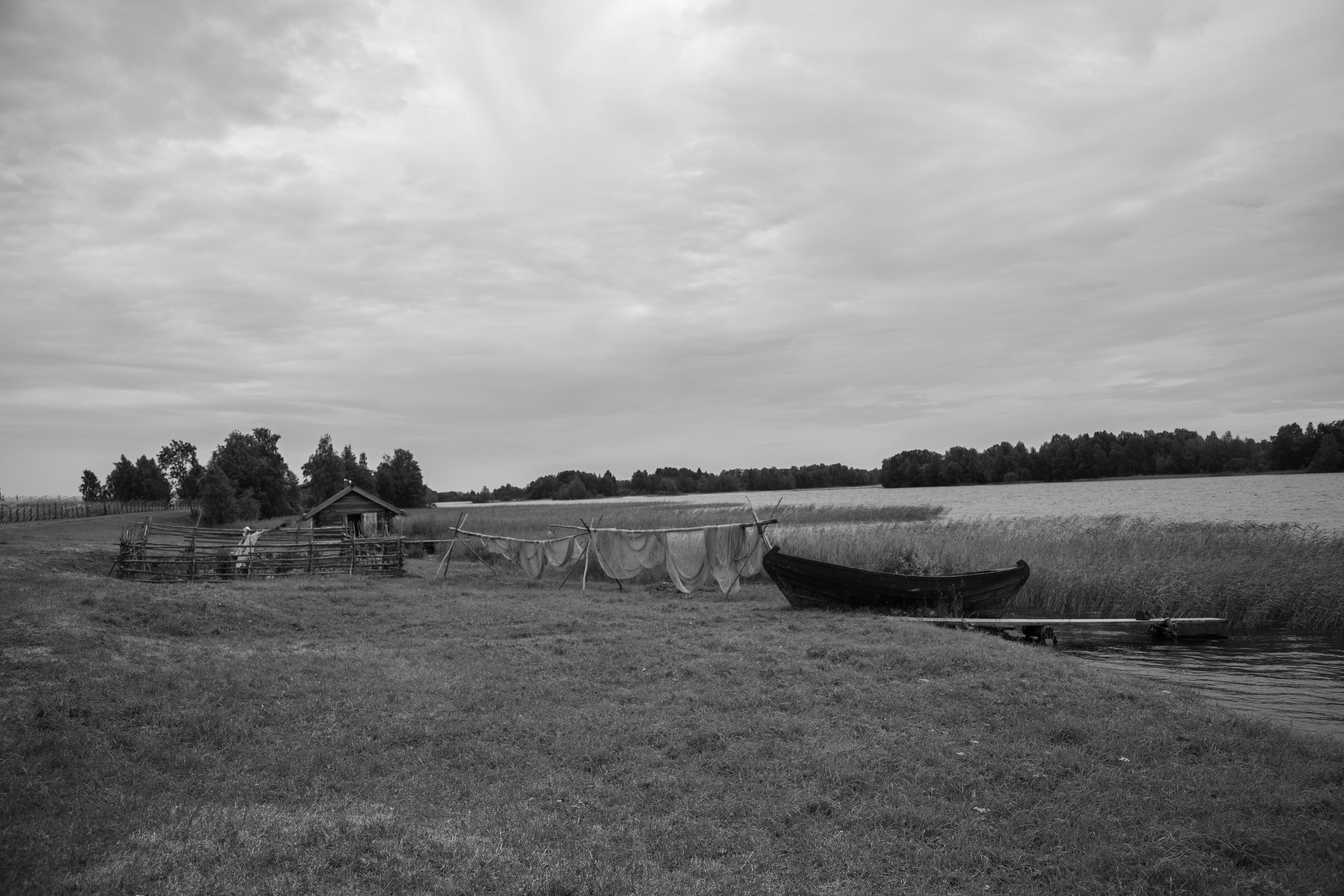 Russia. Kizhi Island. Covid period. Anastasia Shapoval violoniste et photographe. Paris — Bourges