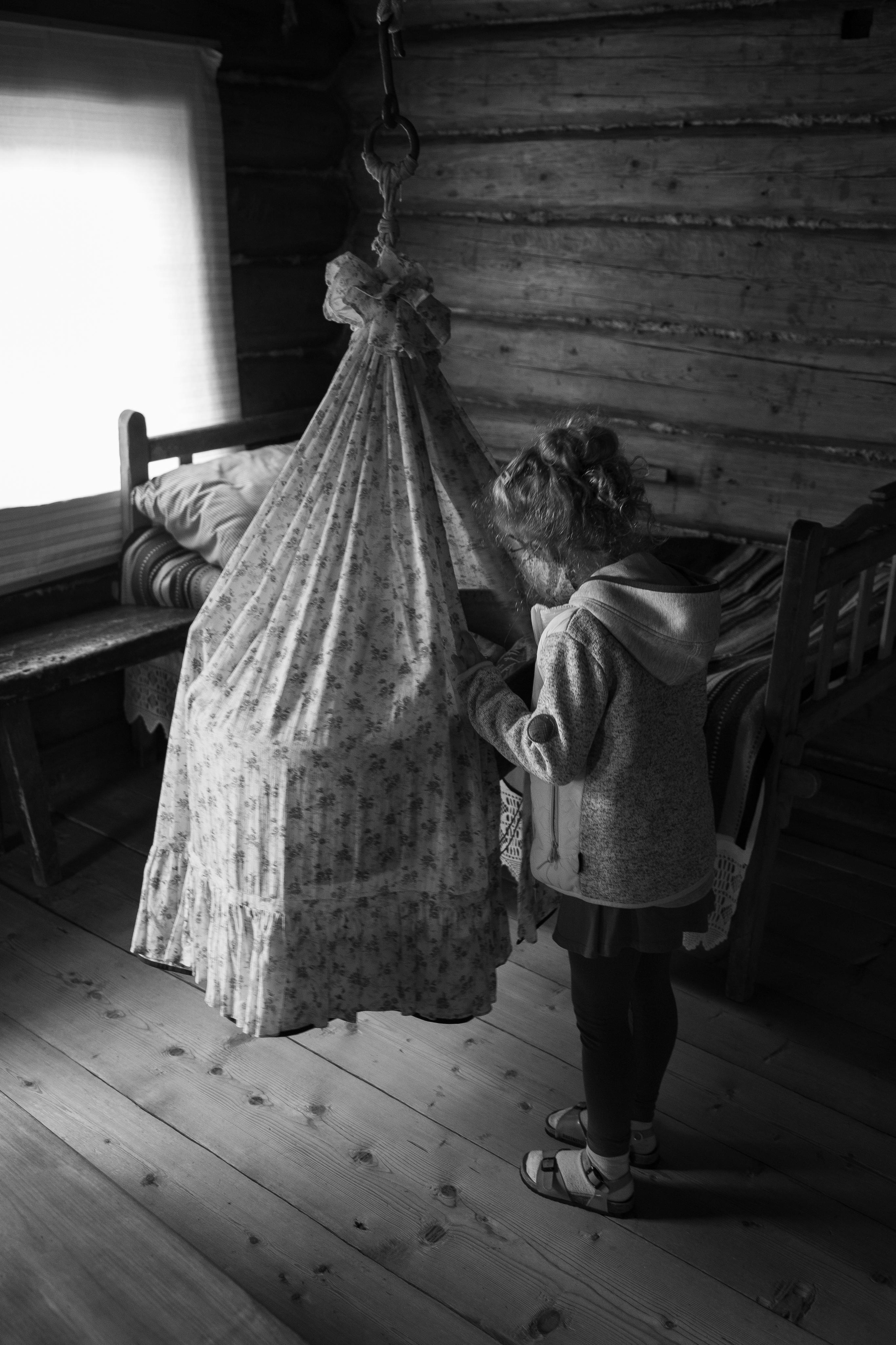 Russia. Kizhi Island. Covid period. Anastasia Shapoval violoniste et photographe. Paris — Bourges