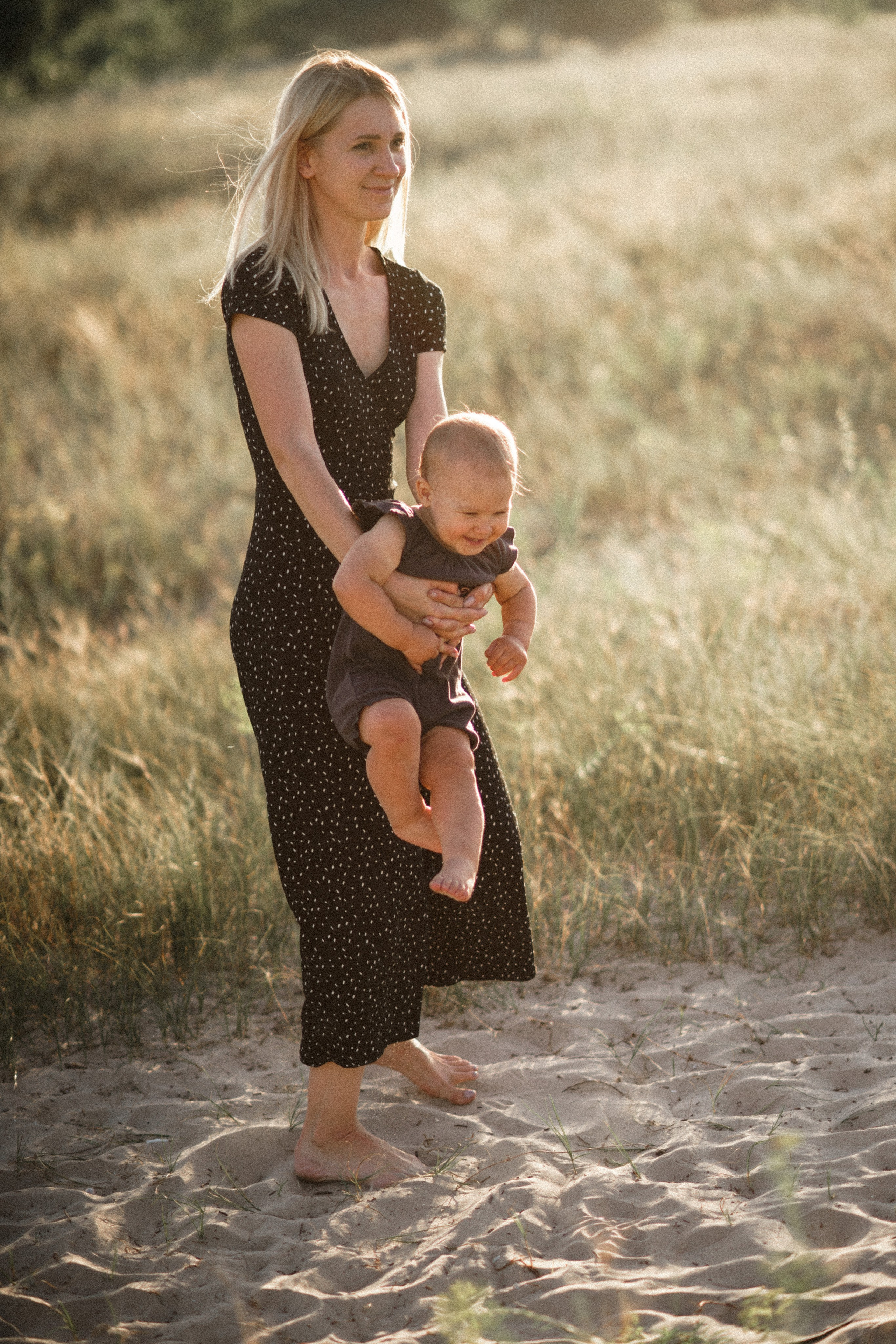 Family outdoor summer shooting. Wedding and family photographer Ireland
