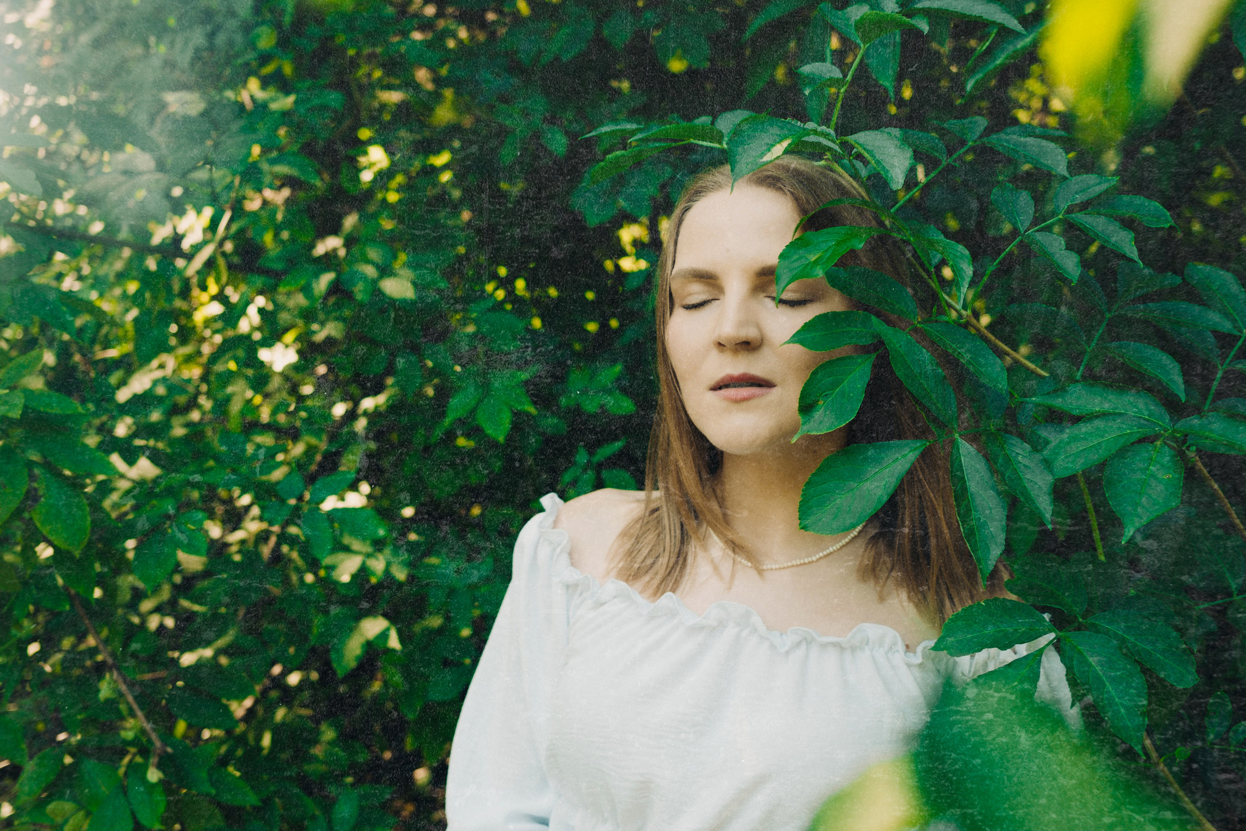 Girls Picnic on the lake. Professional Photographer in Berlin — Portraits, Love Story, Events, F