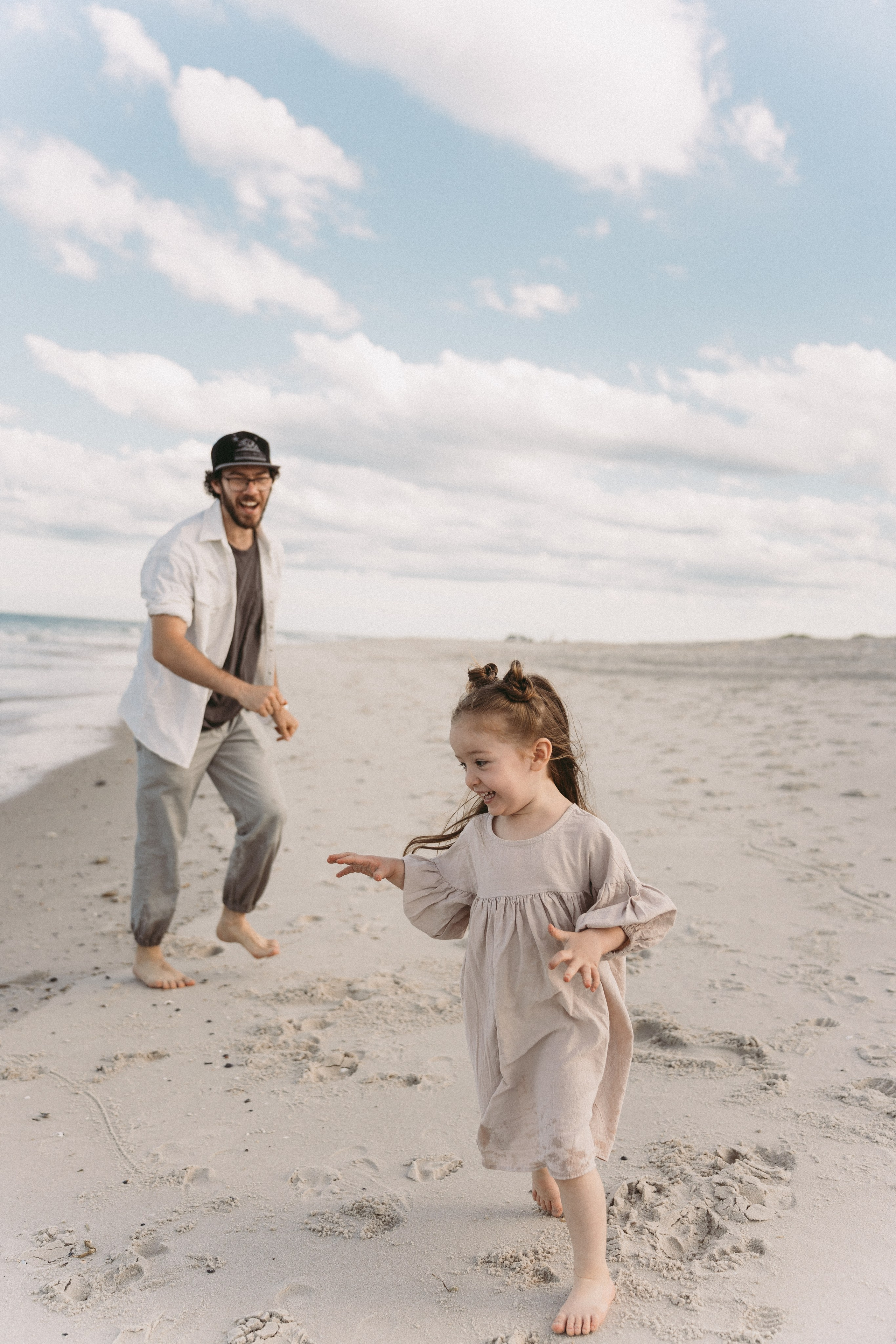 Beach Toddler Photography – Playful & Candid Memories. Alisa Tant — Family and newborn photographer Bucks County, Montgomery county, Philadelphia, NJ