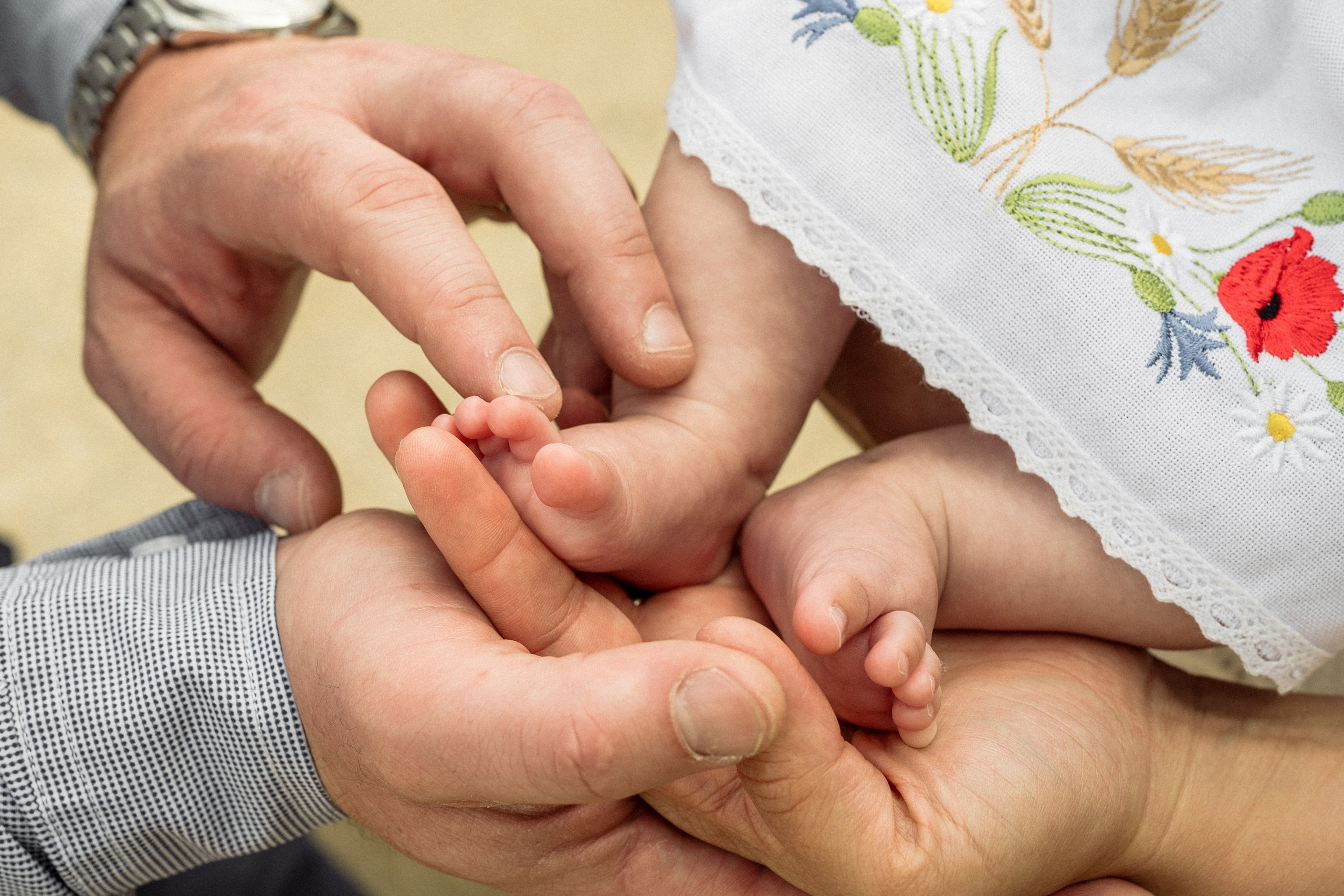 Stella’s baptism. Alisa Tant — Family and newborn photographer Bucks County, Montgomery county, Philadelphia, NJ
