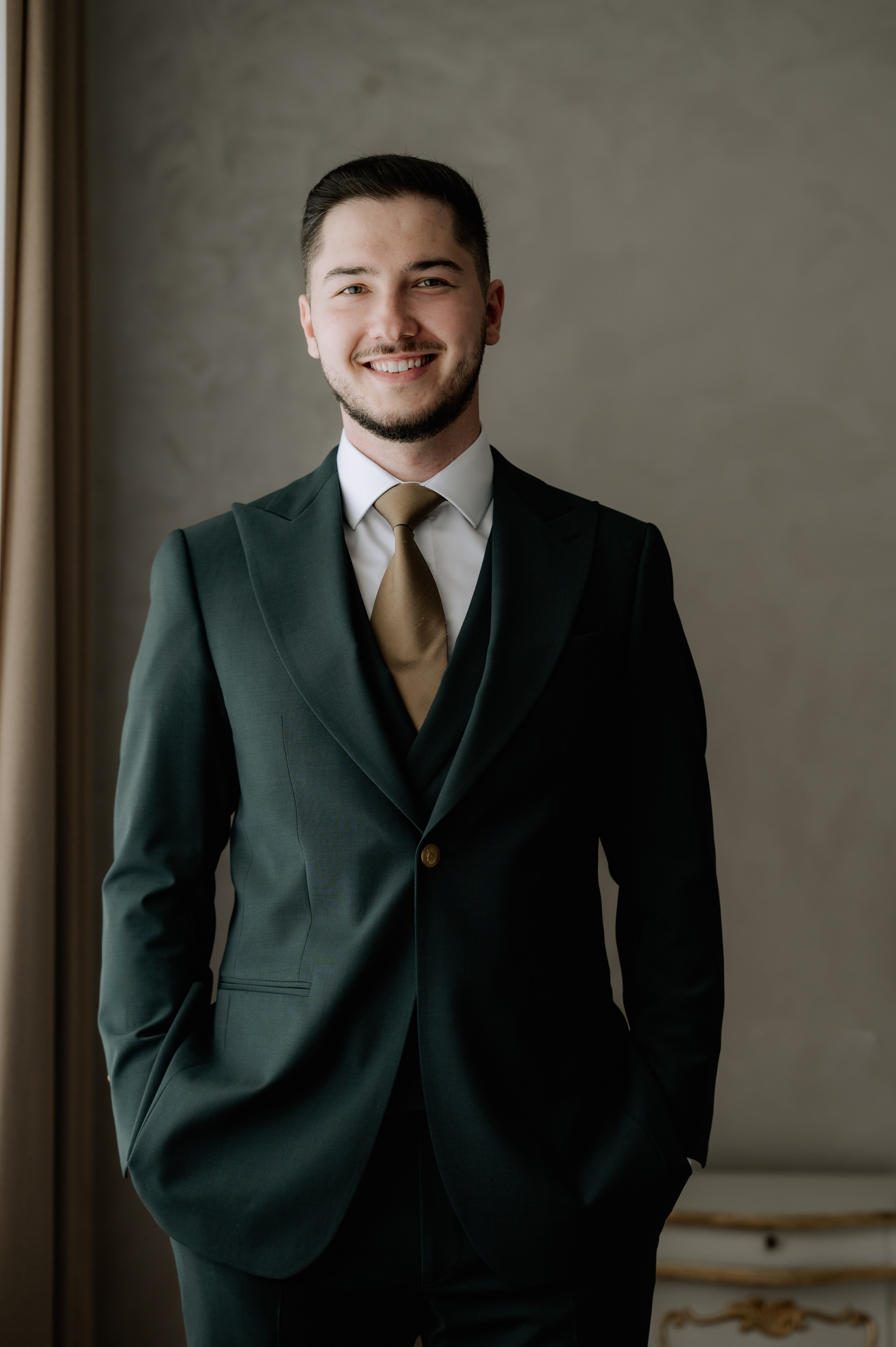 Nunta la Hotel Capitol Iasi. Proud Vision Weddings | Wedding Photography & Film — Servicii profesionale Foto Video Nunta Iasi