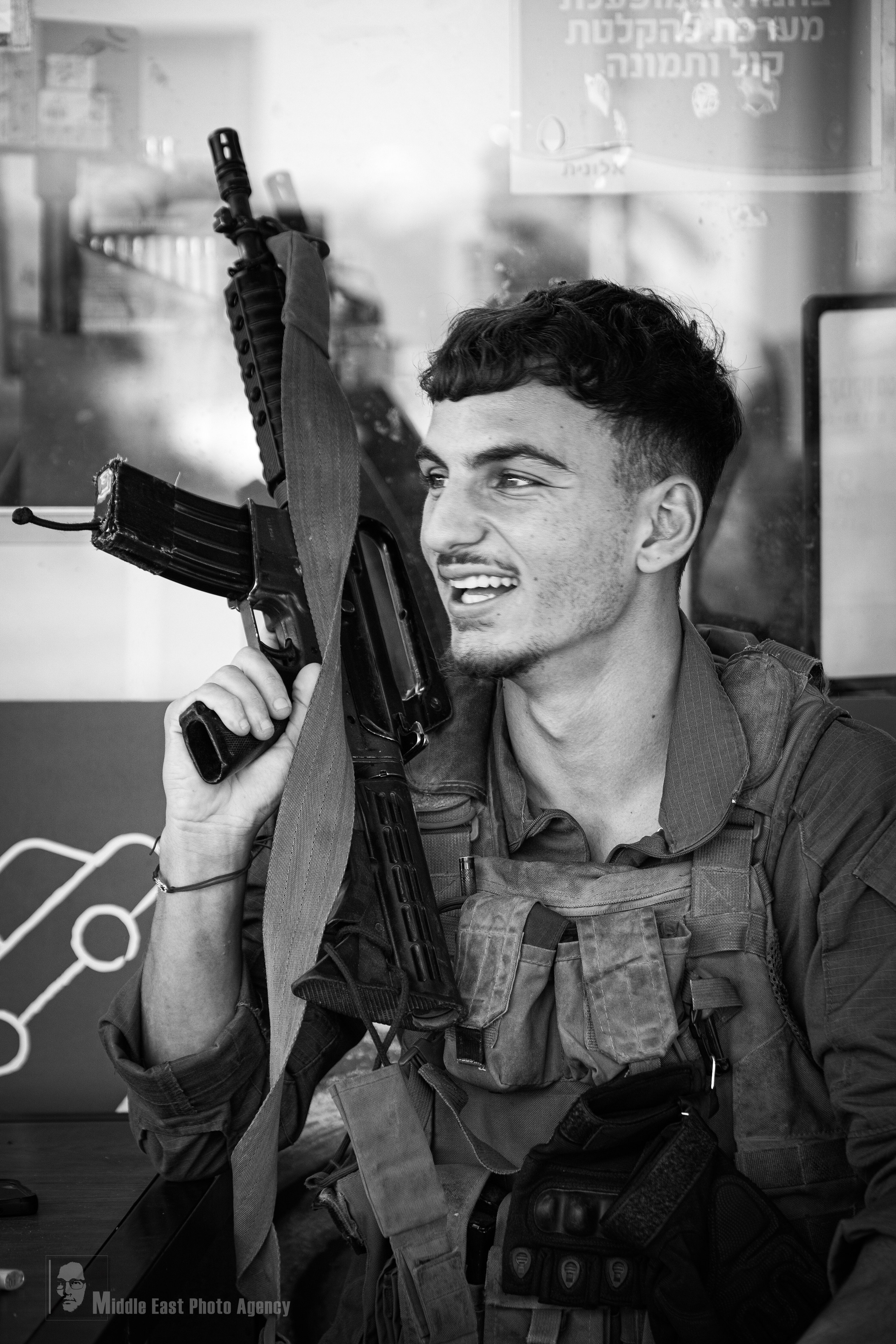 Liel. Middle East Photo Agency — Photography & Event Magnets — סוכנות צילום והדפסת מגנטים לאירועים