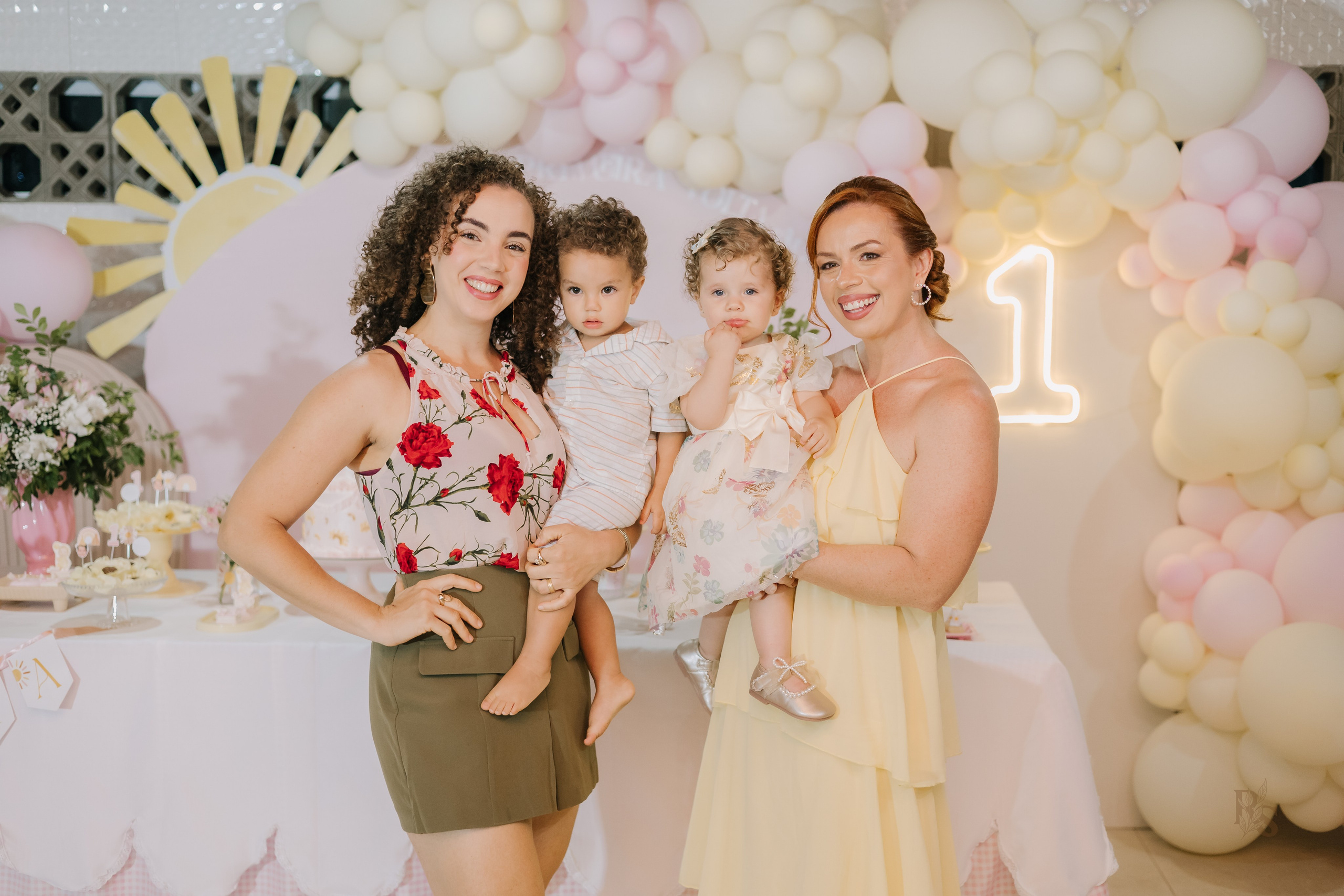 Aurora — 1 ano. Fotógrafo Richard Silvestre — Casamentos na Bahia