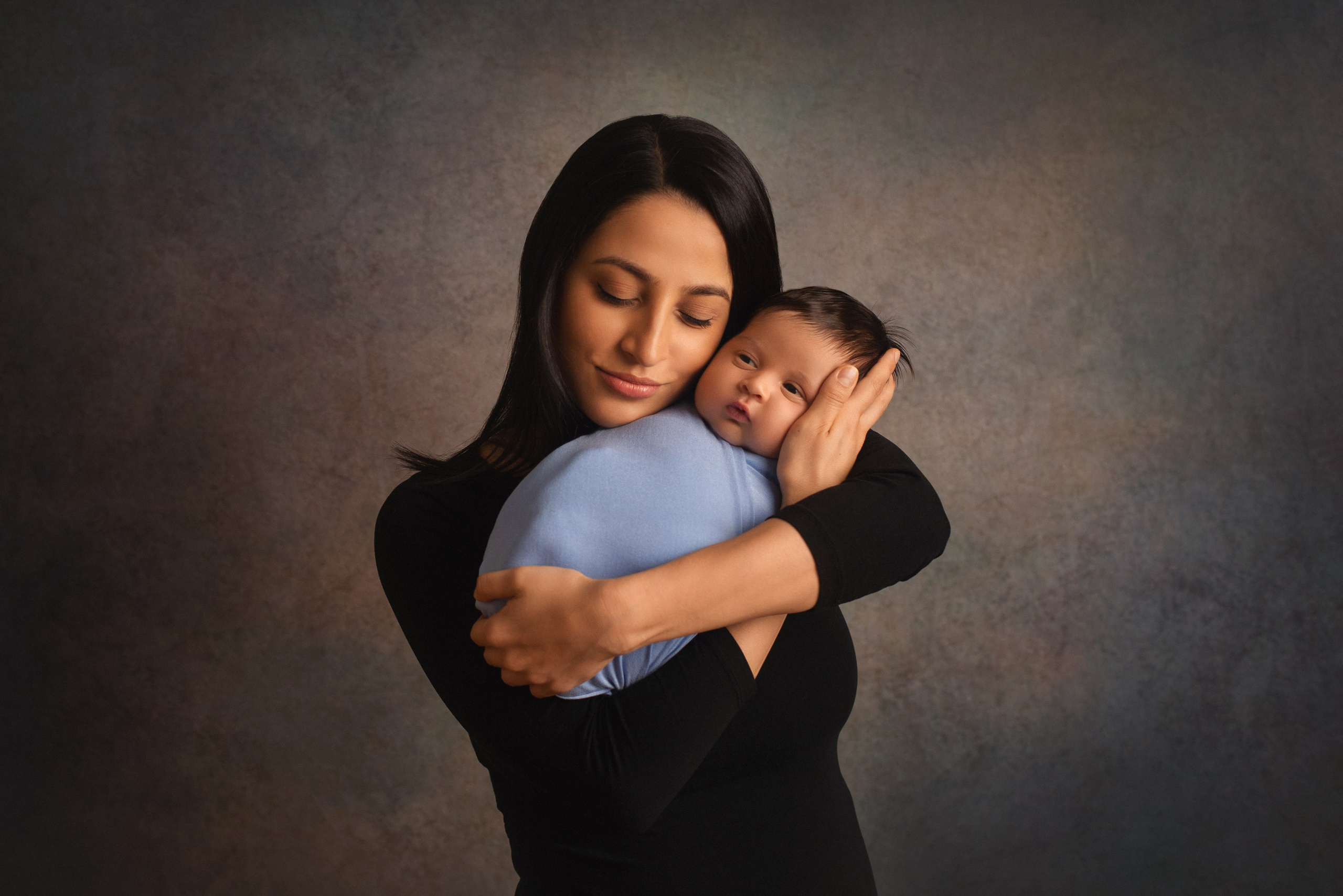 FAMILY / MATERNITY. Ottawa Newborn and Baby Newborn Photographer Elena Helali