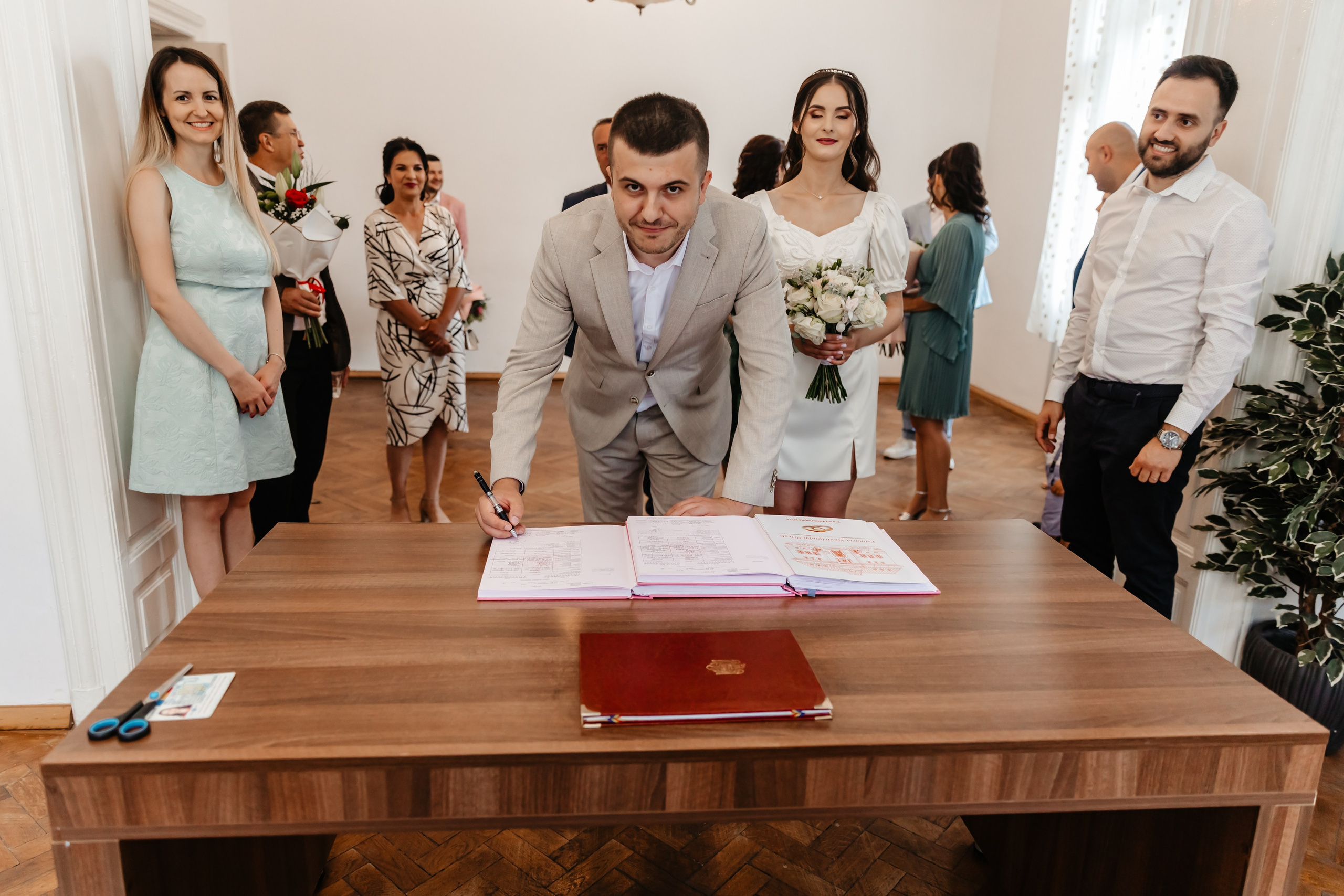 Ramona & Marius - Civil Wedding - Pitești. Fotograf Profesionist Pitesti-Bucuresti| Mircea Seinea
