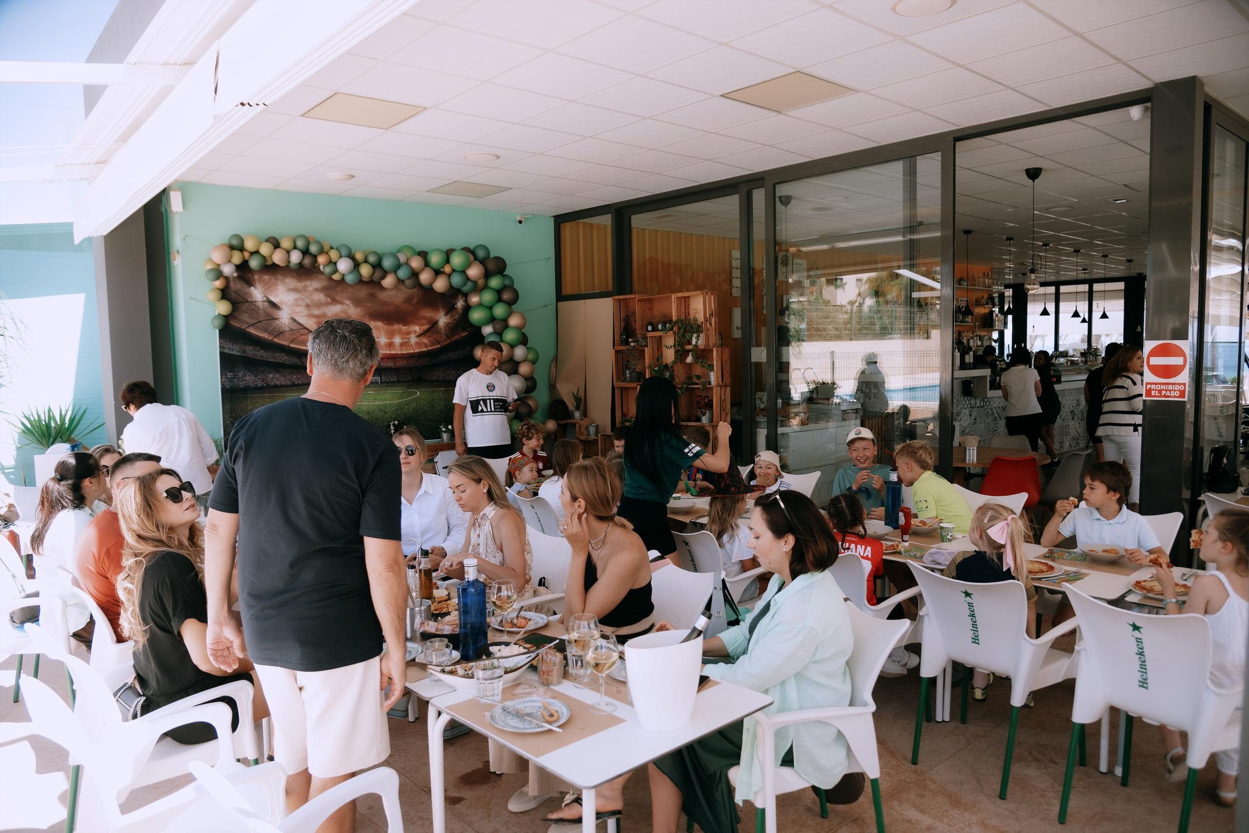 Фотограф на детский день рождения в Торревьехе — живые фото без позирования | Андрей Луковников