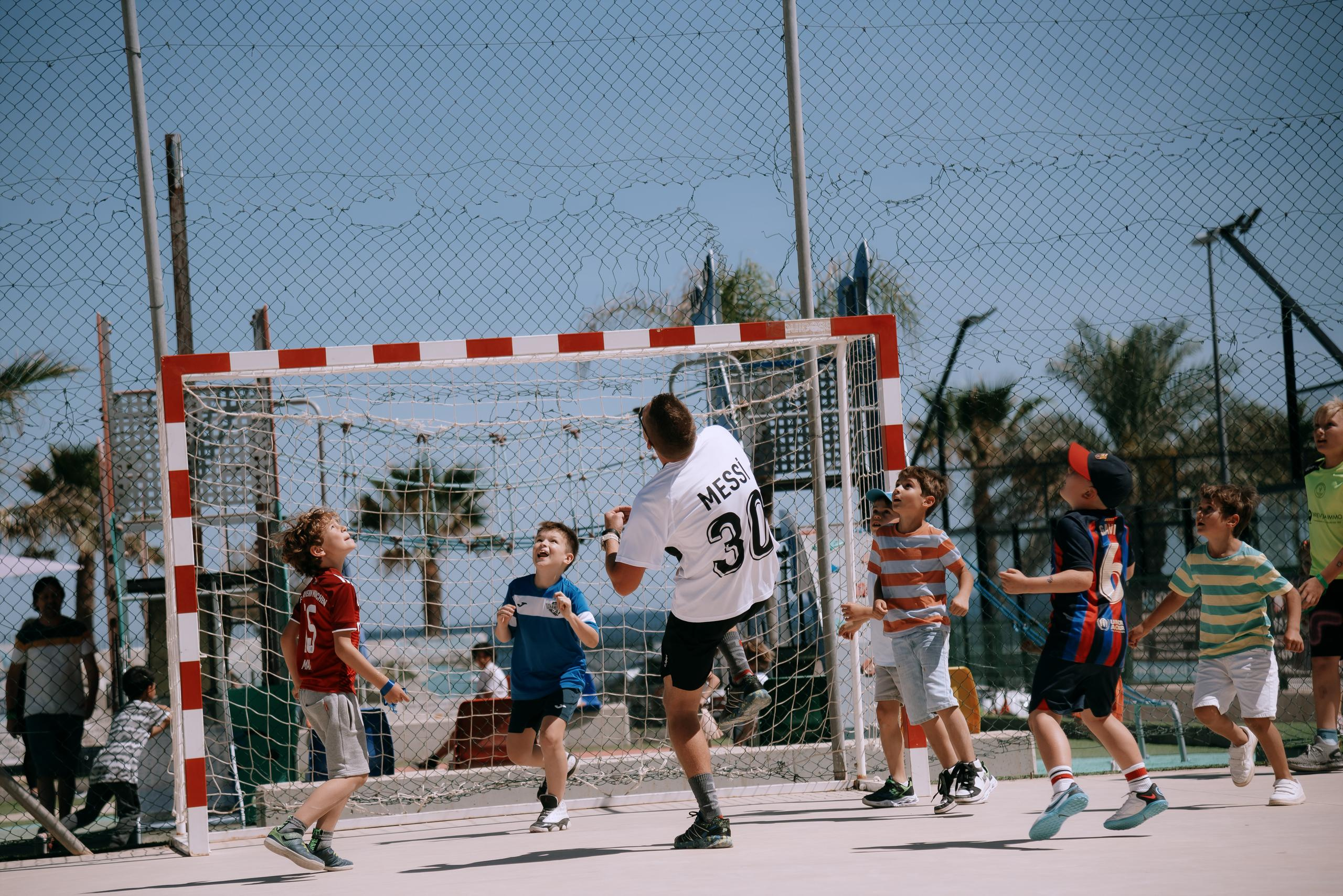 Фотограф на детский день рождения в Торревьехе — живые фото без позирования | Андрей Луковников
