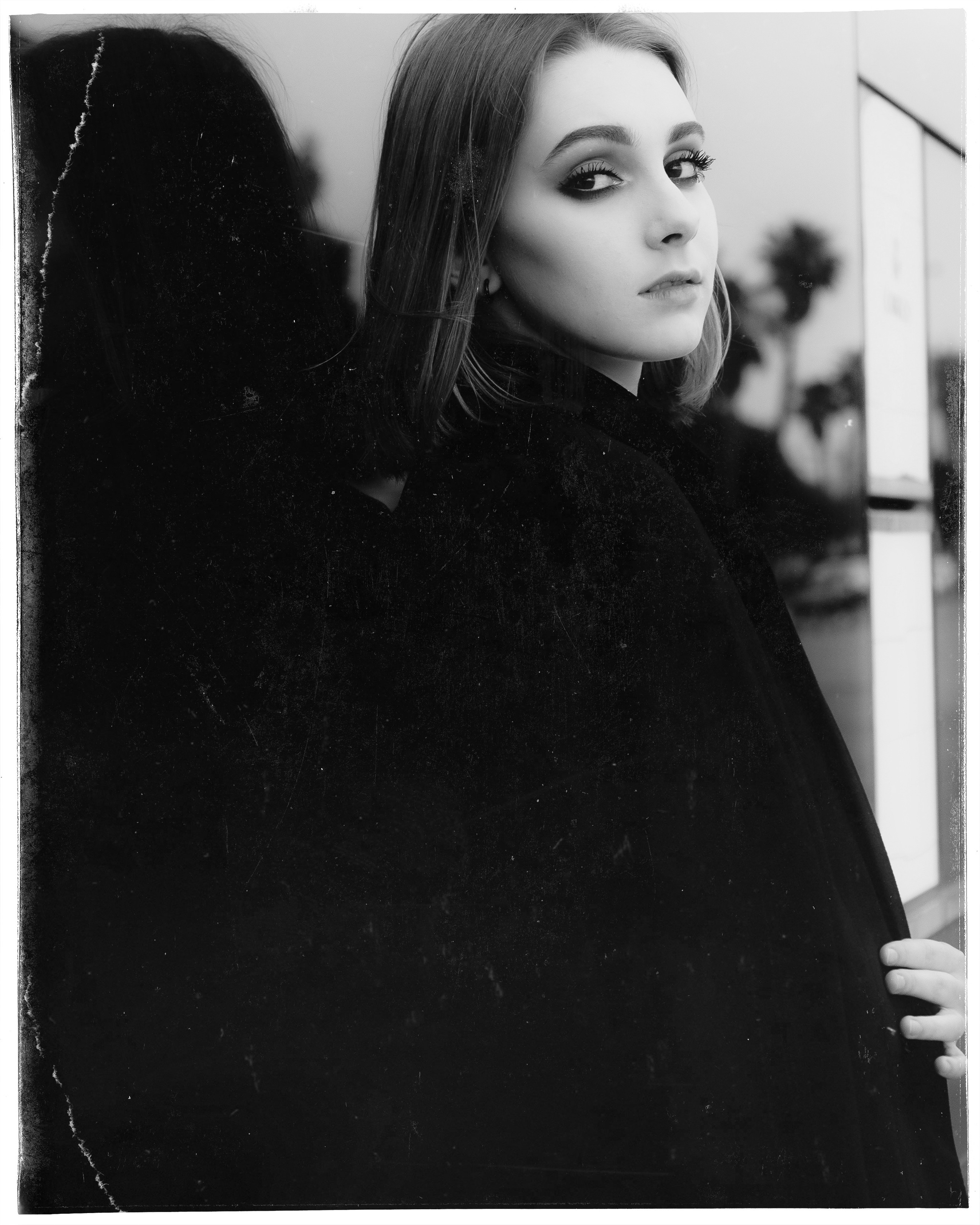 Фотопрогулка с моделью в промзоне Торревьехи — Портретный фотограф в Испании