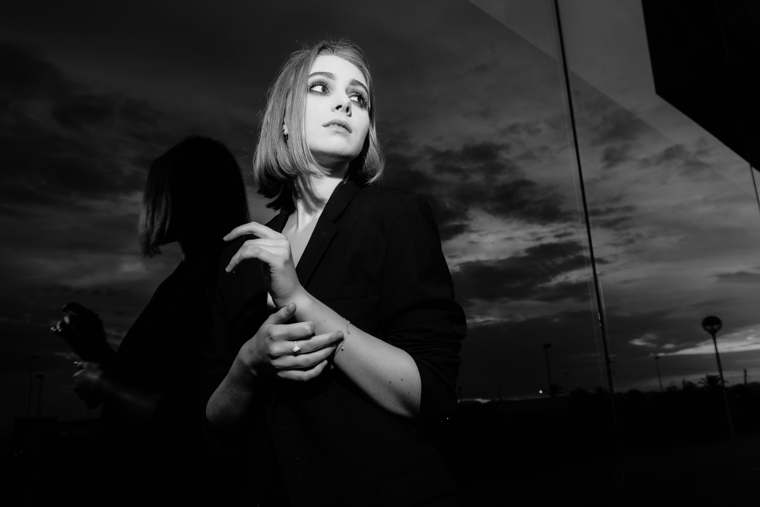 Фотопрогулка с моделью в промзоне Торревьехи — Портретный фотограф в Испании