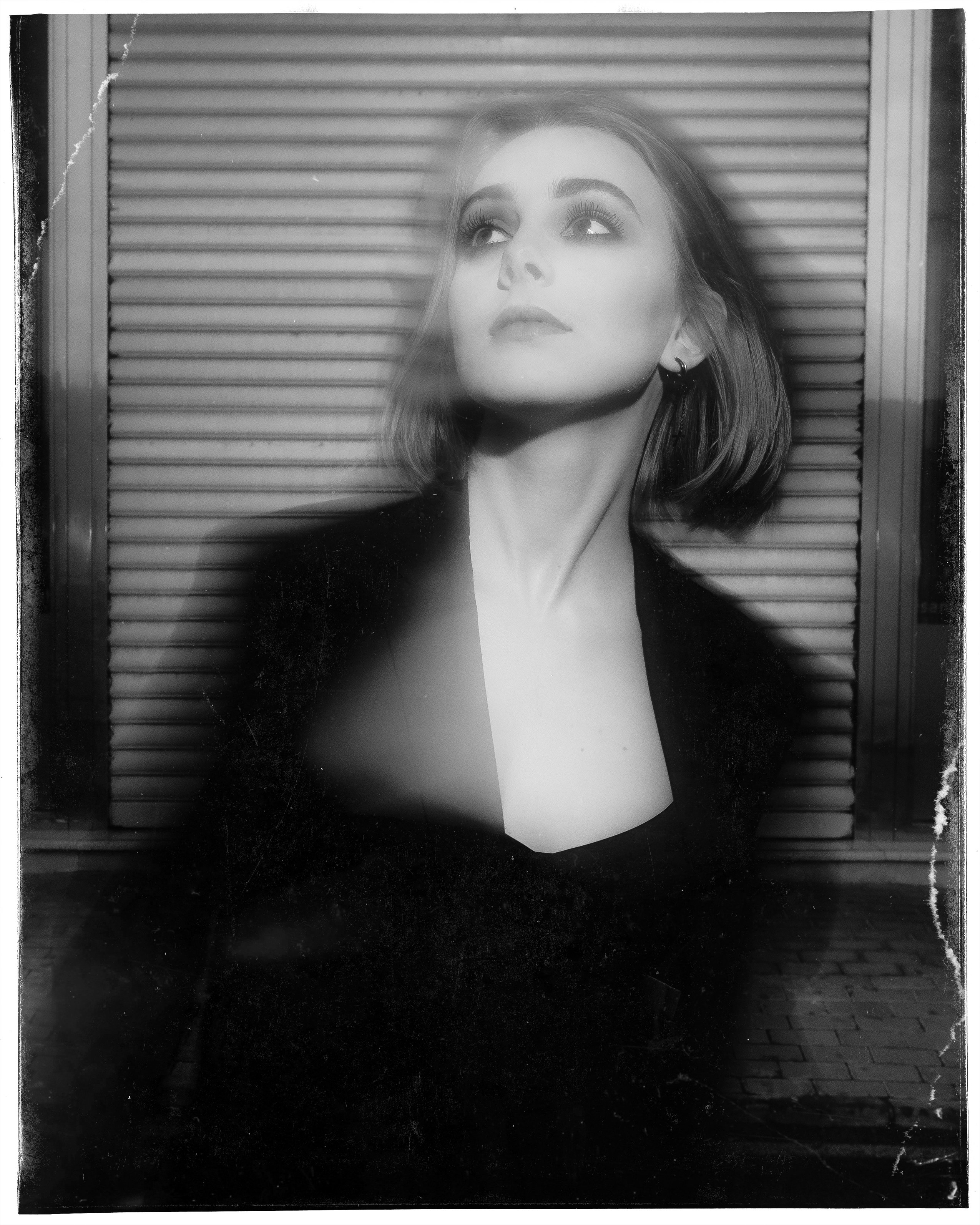 Фотопрогулка с моделью в промзоне Торревьехи — Портретный фотограф в Испании