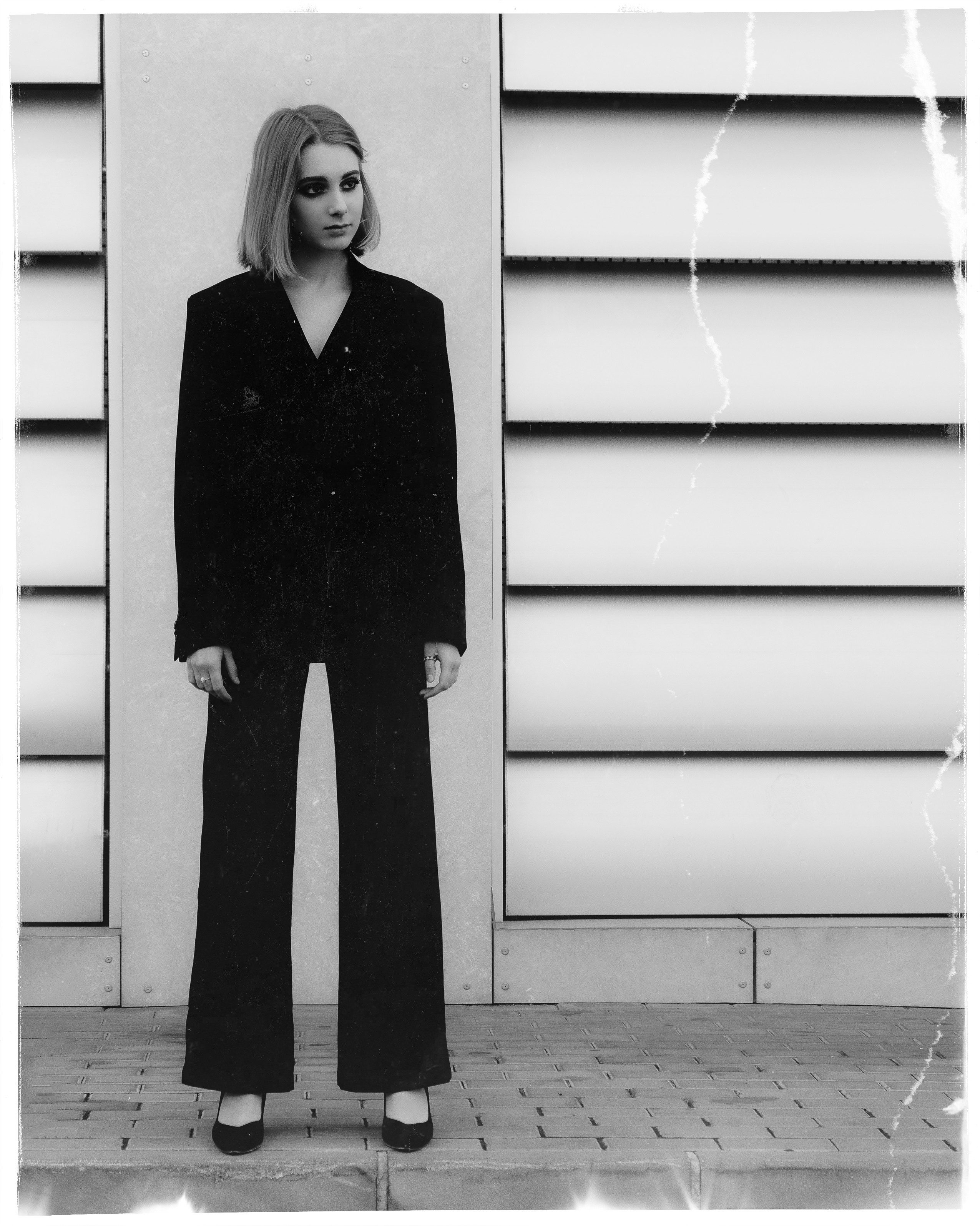 Фотопрогулка с моделью в промзоне Торревьехи — Портретный фотограф в Испании