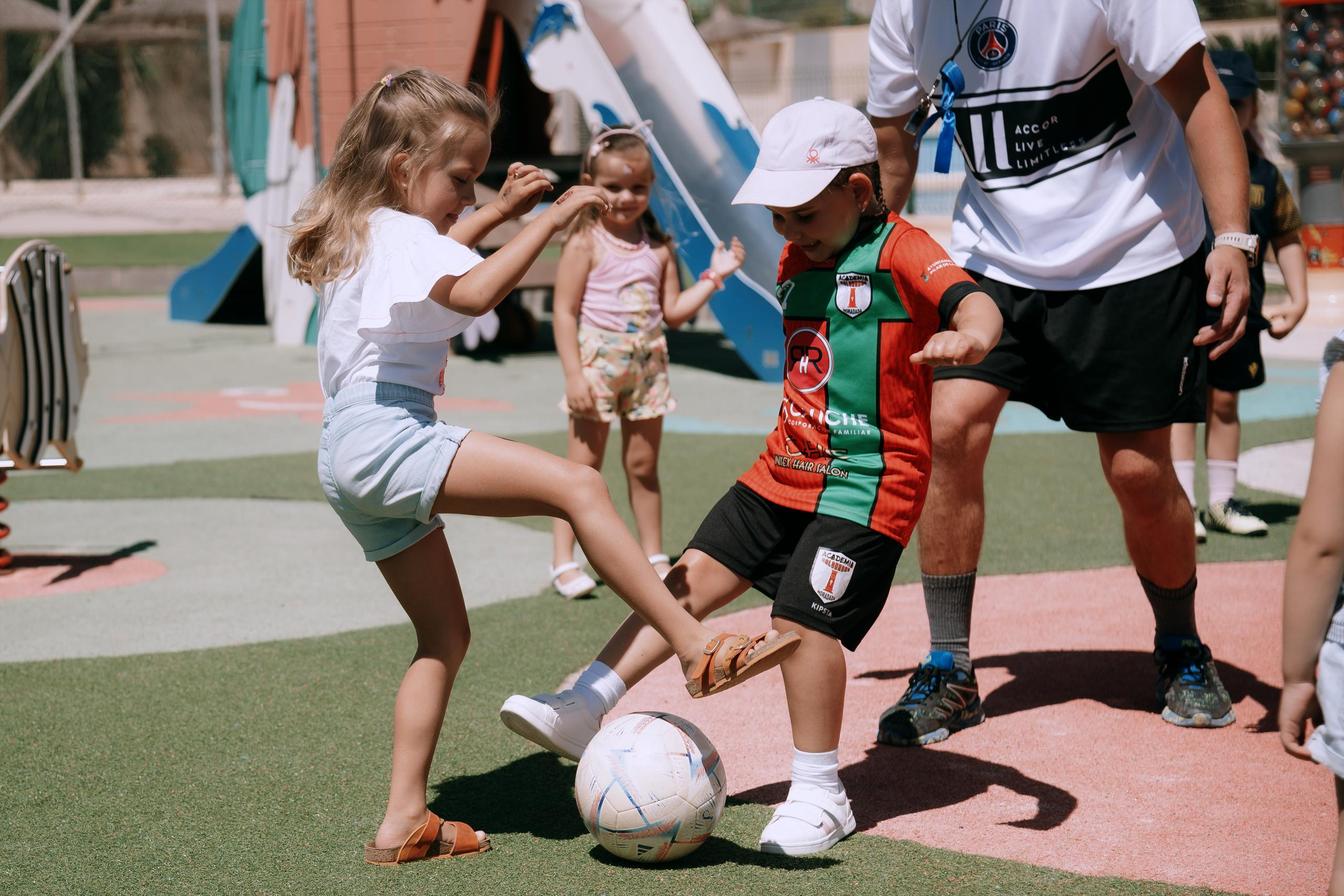 Фотограф на детский день рождения в Торревьехе — живые фото без позирования | Андрей Луковников