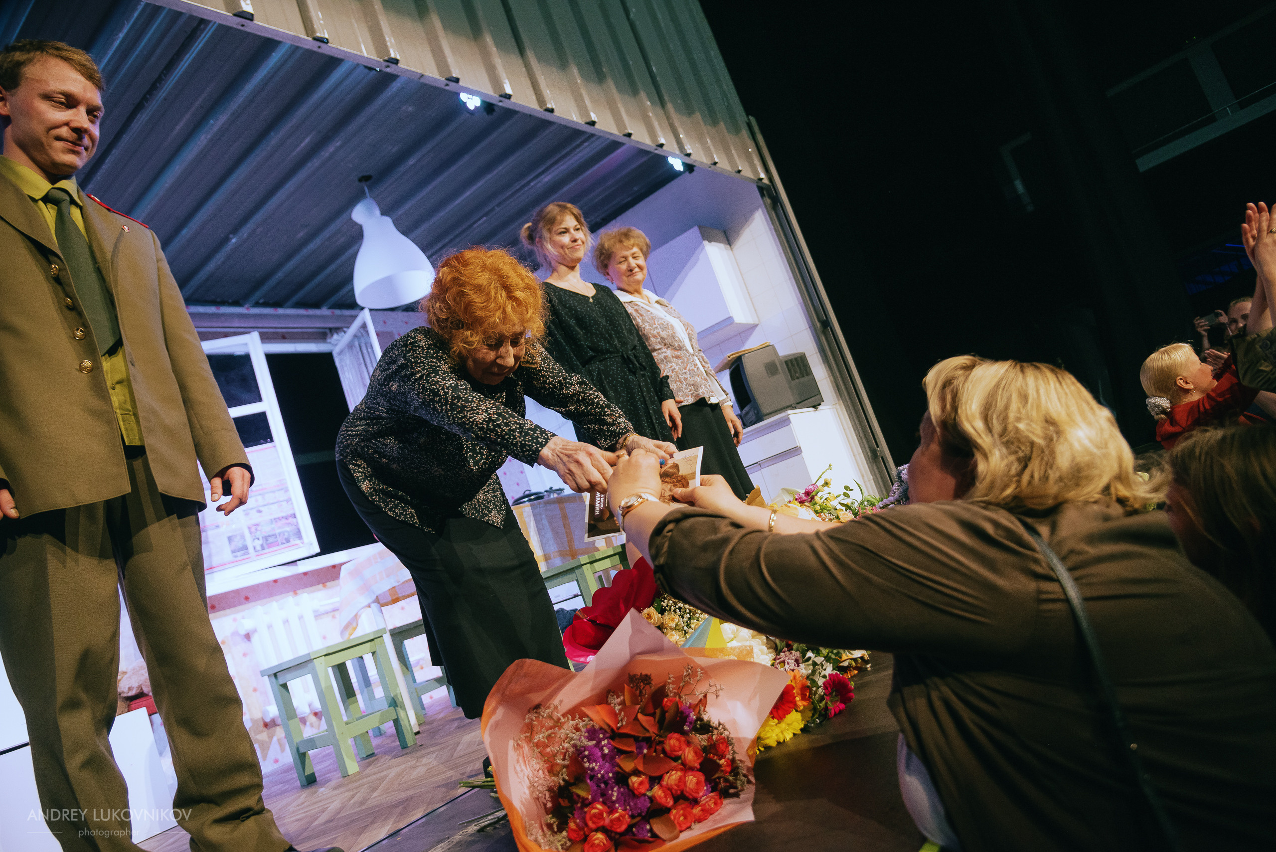Фотосъёмка спектакля «Мой внук Вениамин» в Аликанте | Репортажный фотограф Андрей Луковников