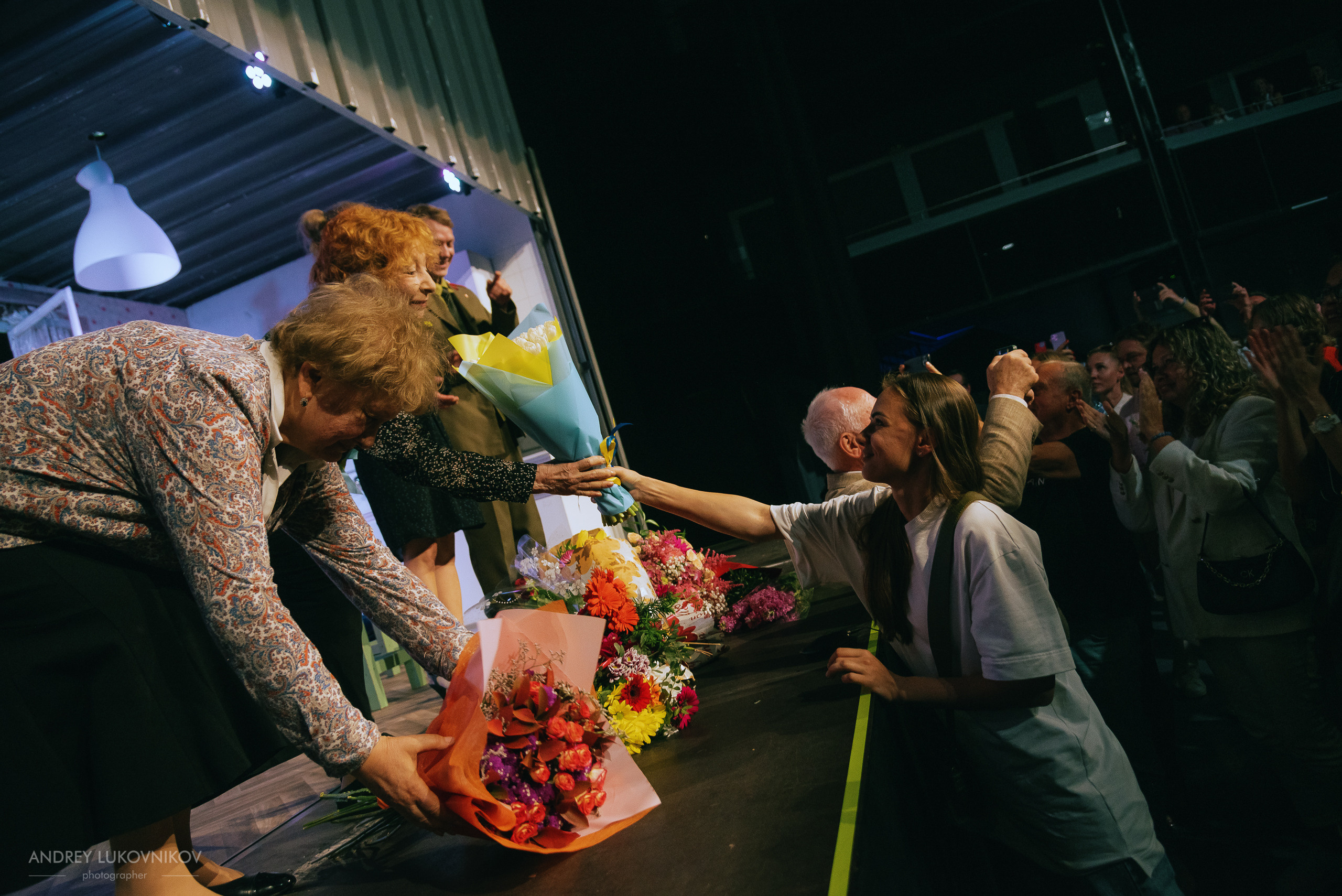 Фотосъёмка спектакля «Мой внук Вениамин» в Аликанте | Репортажный фотограф Андрей Луковников