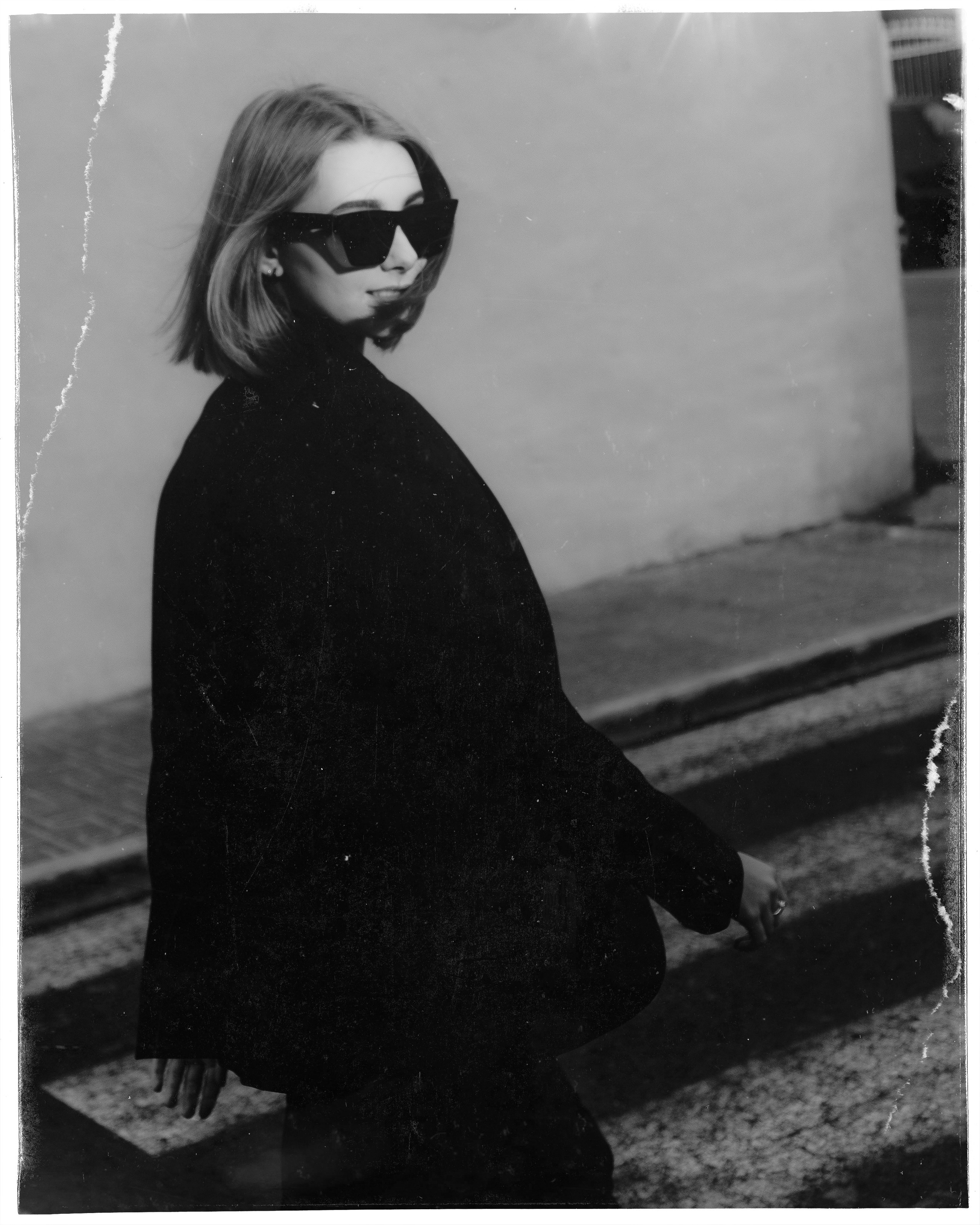 Фотопрогулка с моделью в промзоне Торревьехи — Портретный фотограф в Испании